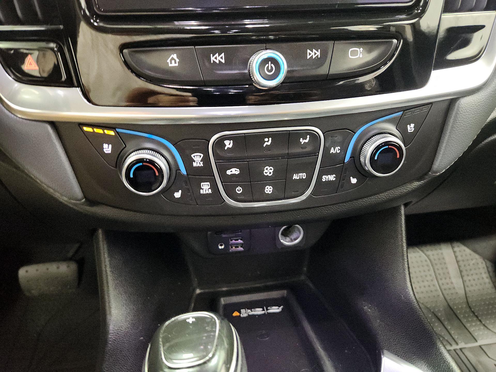 Thumbnail: 2020 Chevrolet Traverse - 16