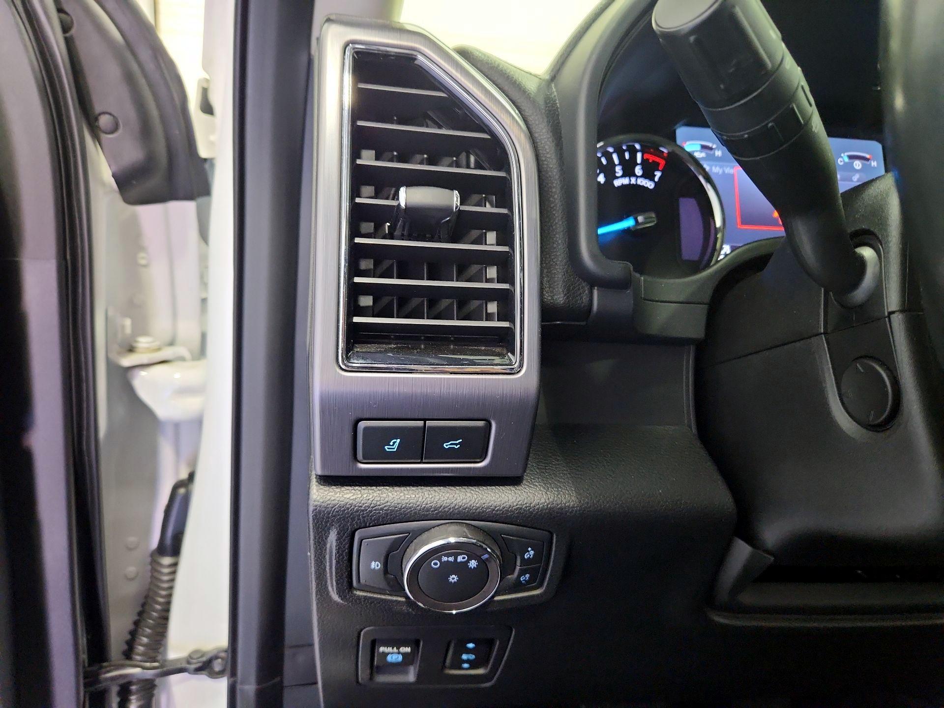 Thumbnail: 2019 Ford Expedition - 13
