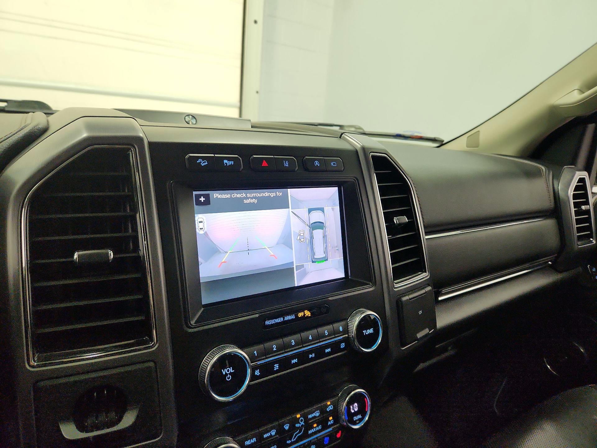 Thumbnail: 2019 Ford Expedition - 15