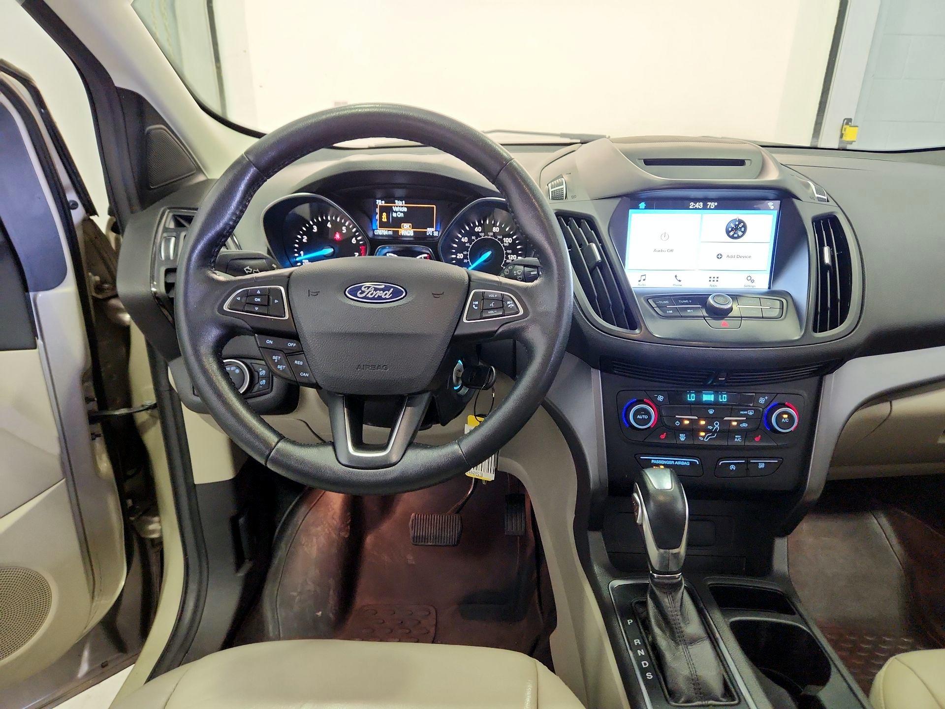 Thumbnail: 2018 Ford Escape - 9