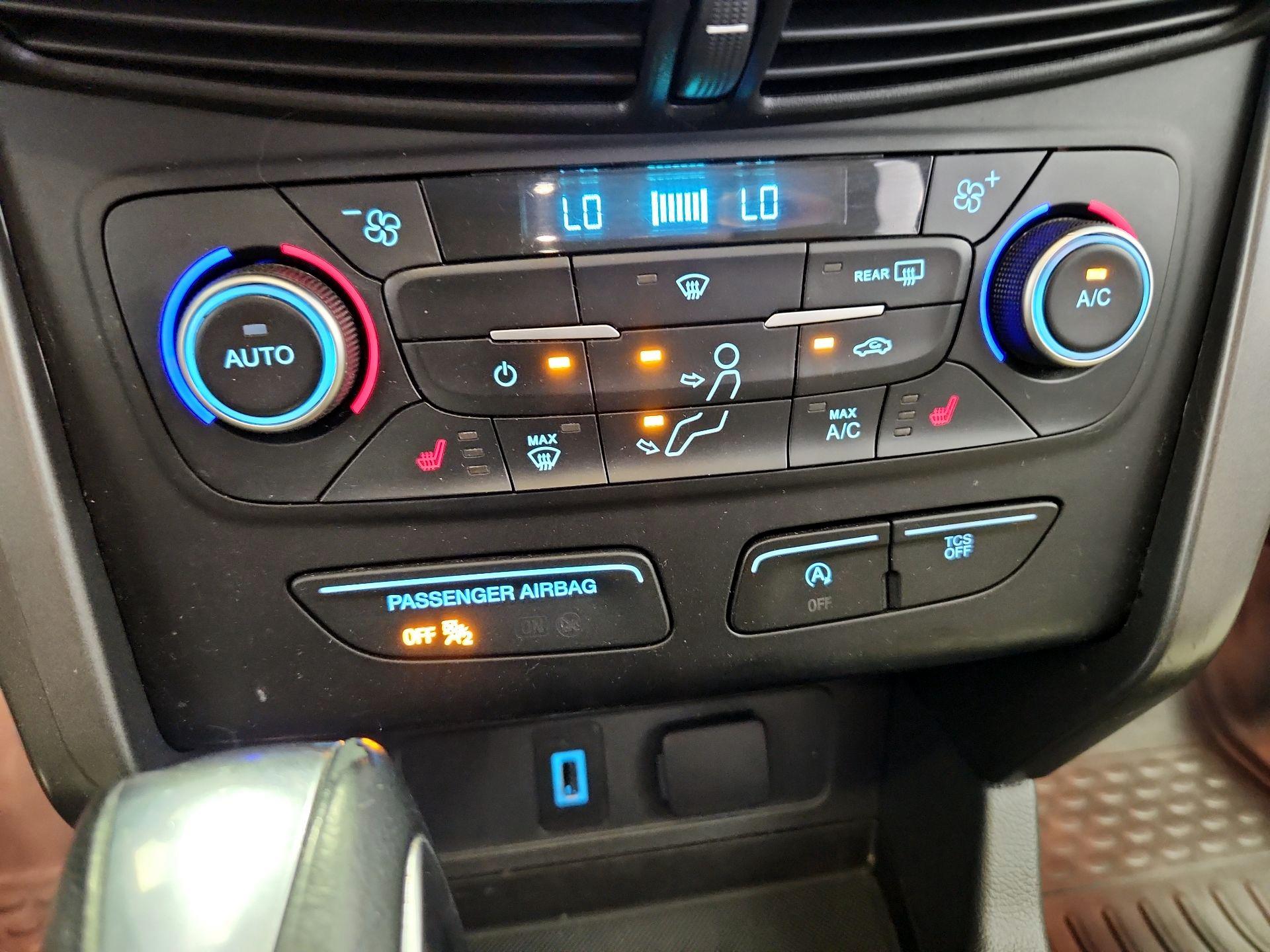 Thumbnail: 2018 Ford Escape - 16