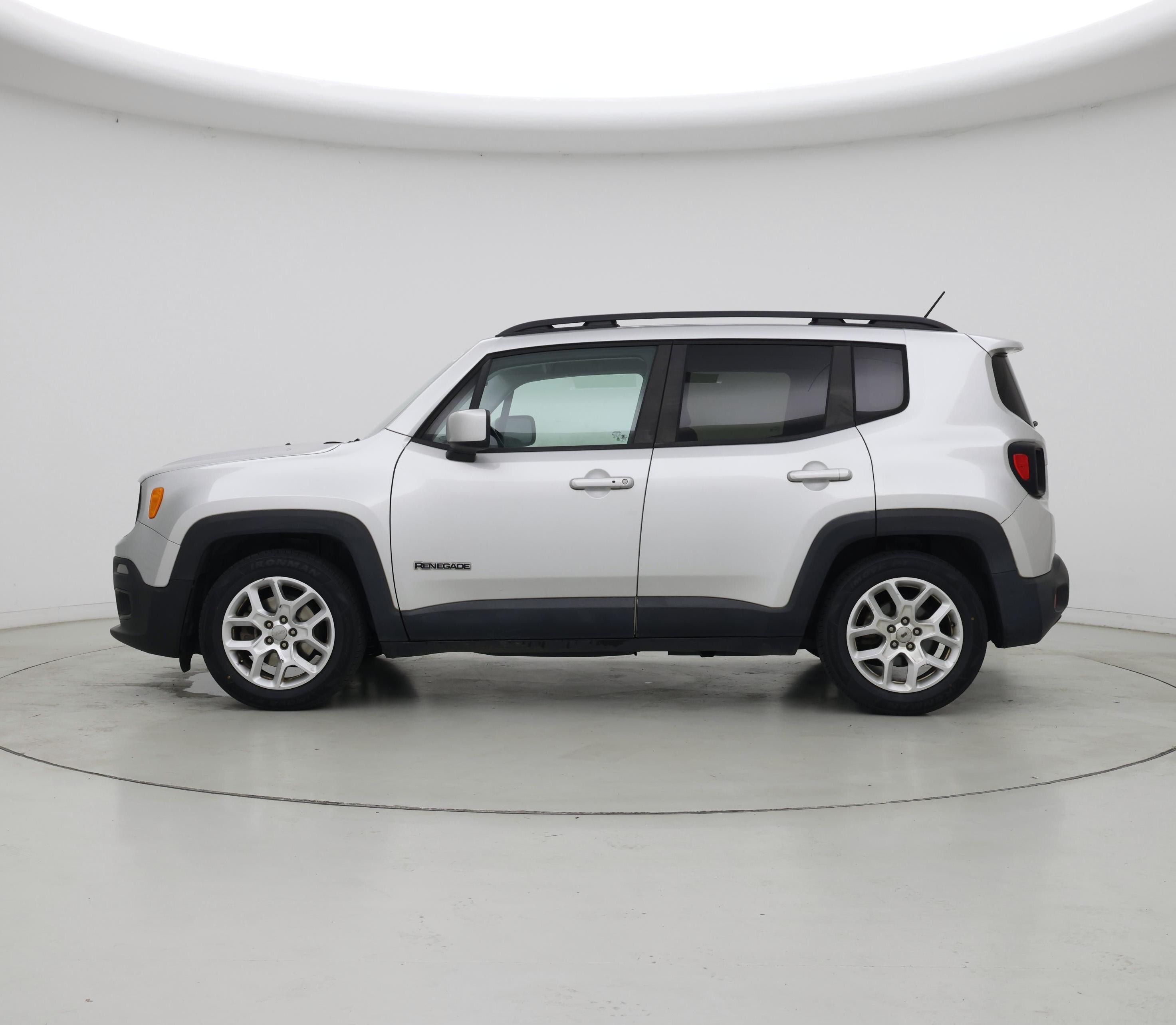 Thumbnail: 2017 Jeep Renegade - 3