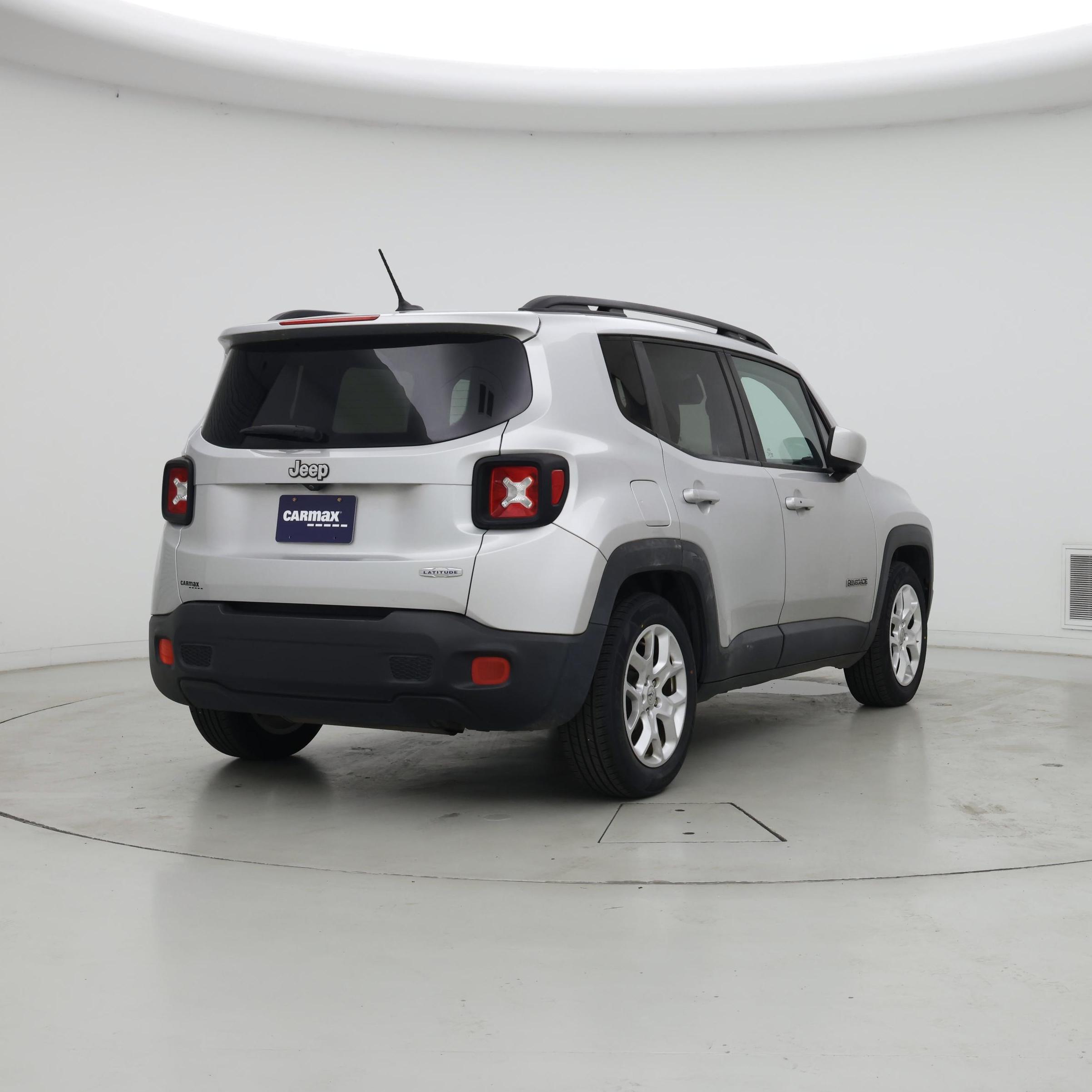 Thumbnail: 2017 Jeep Renegade - 8