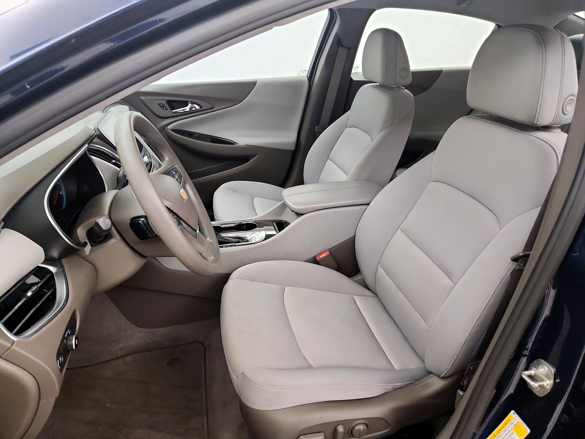 Thumbnail: 2021 Chevrolet Malibu - 11