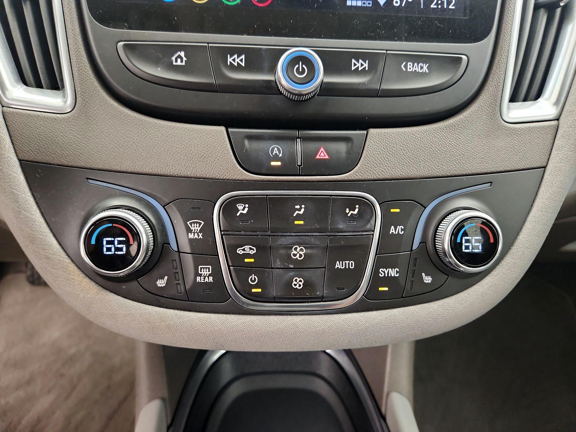 Thumbnail: 2021 Chevrolet Malibu - 16