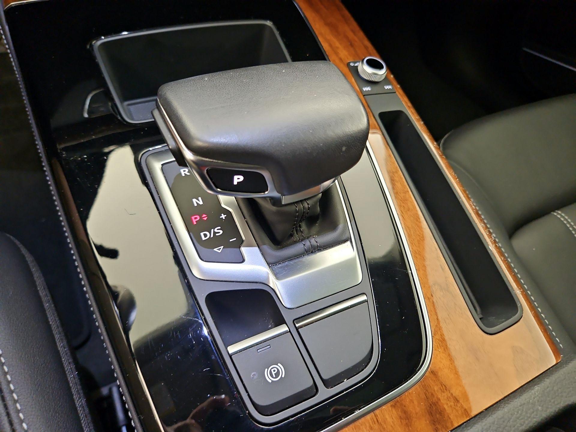 Thumbnail: 2023 Audi Q5 - 17