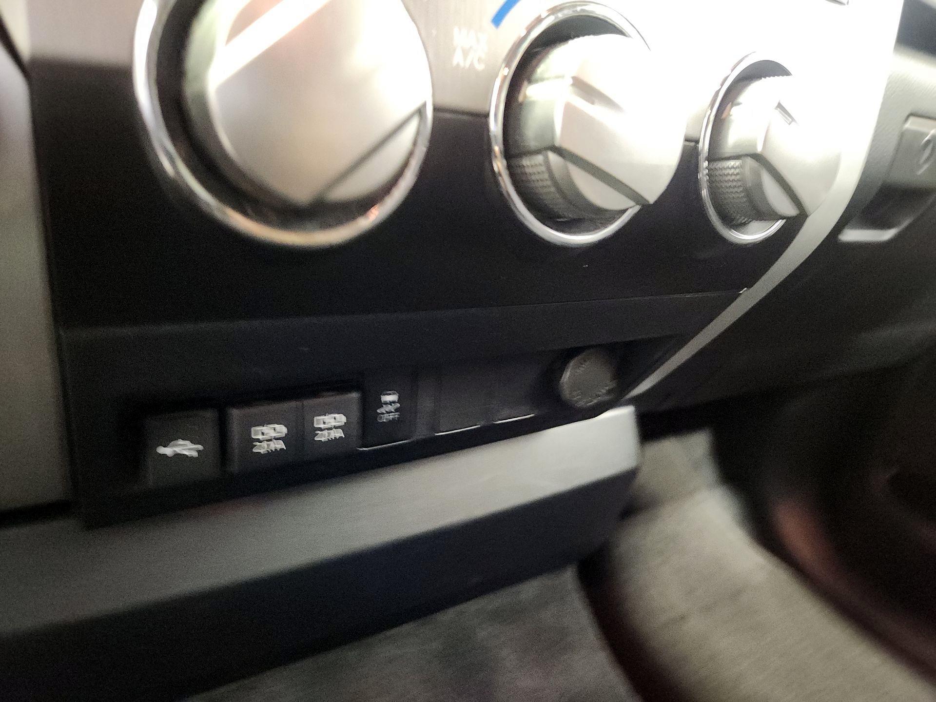 Thumbnail: 2020 Toyota Tundra - 18