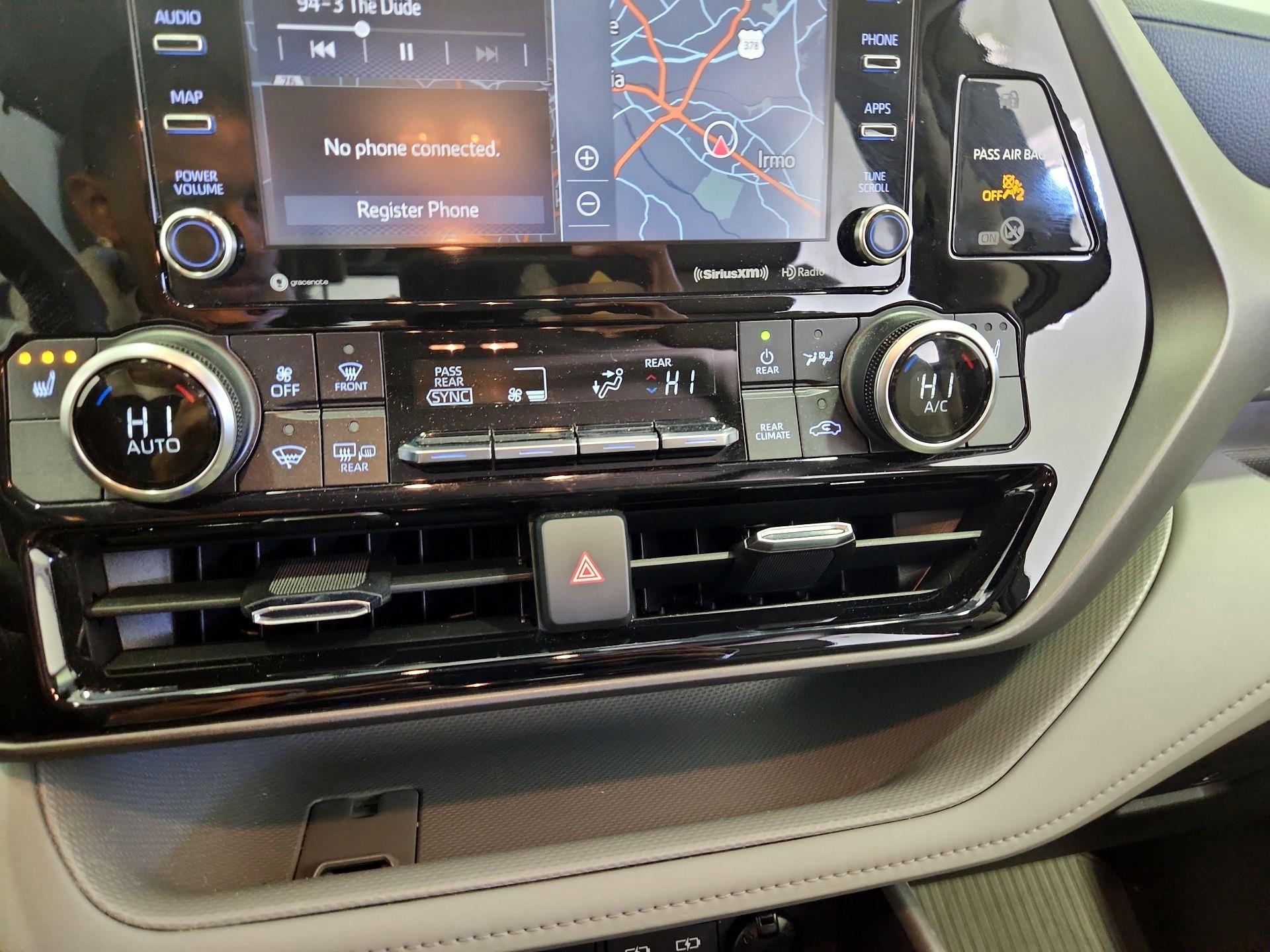 Thumbnail: 2022 Toyota Highlander - 17