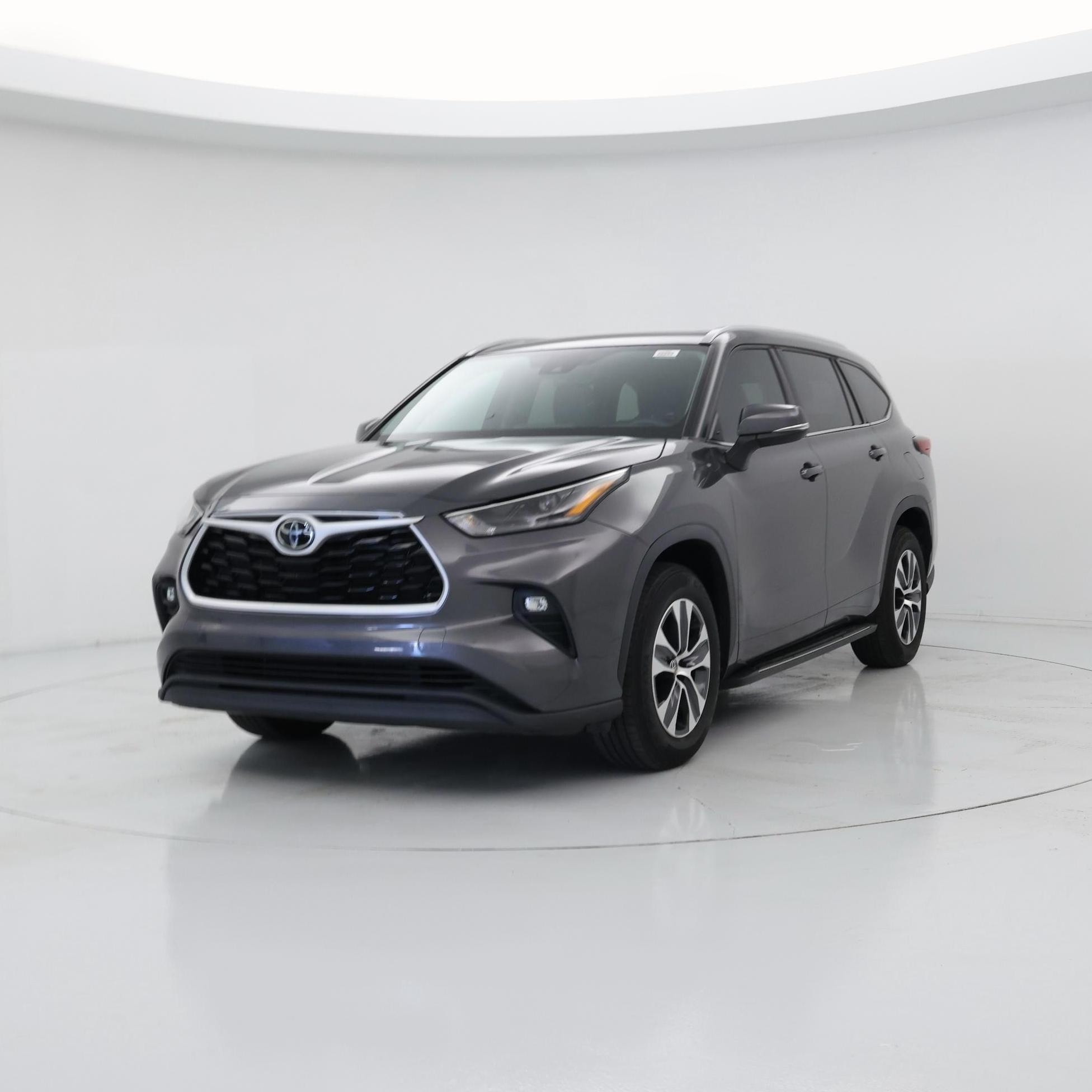 Thumbnail: 2022 Toyota Highlander - 4