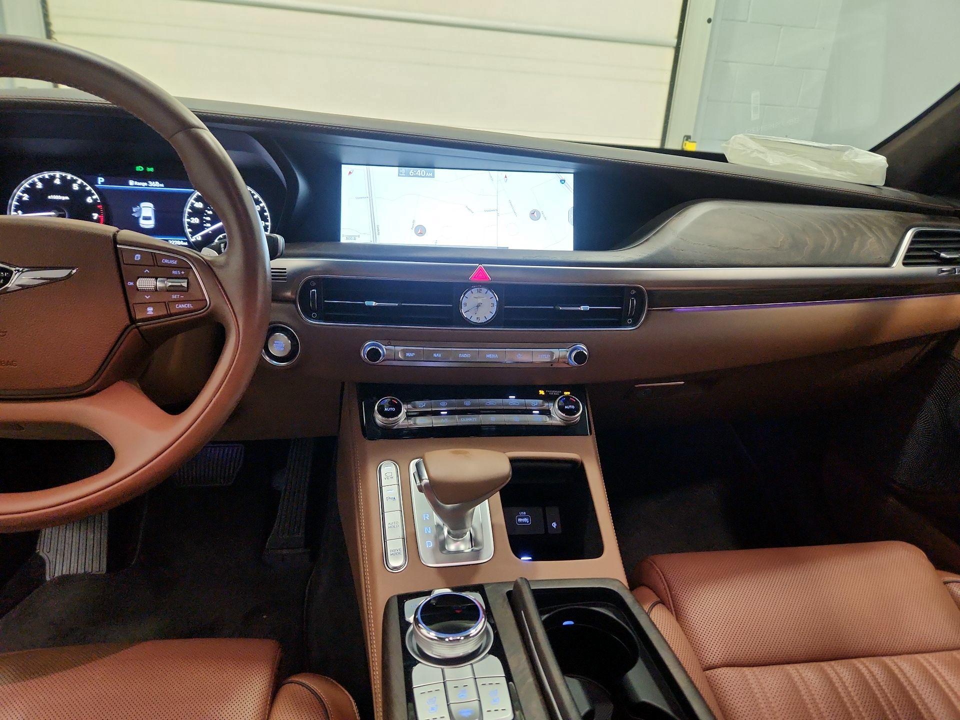 Thumbnail: 2021 Genesis G90 - 9