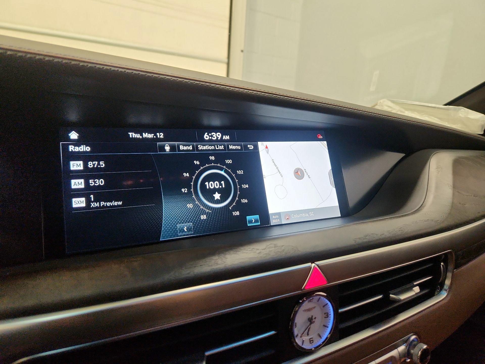 Thumbnail: 2021 Genesis G90 - 16