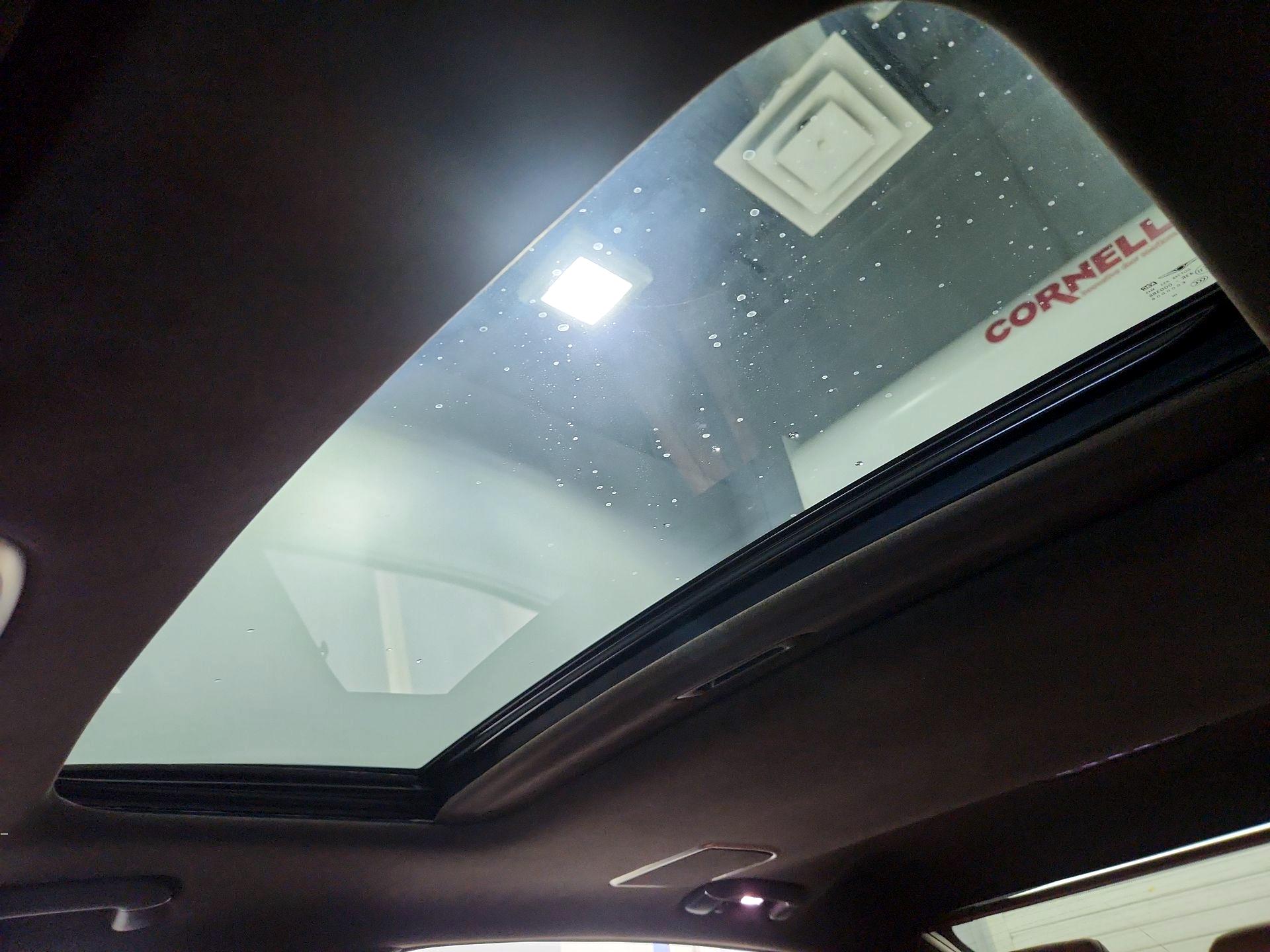 Thumbnail: 2021 Genesis G90 - 20