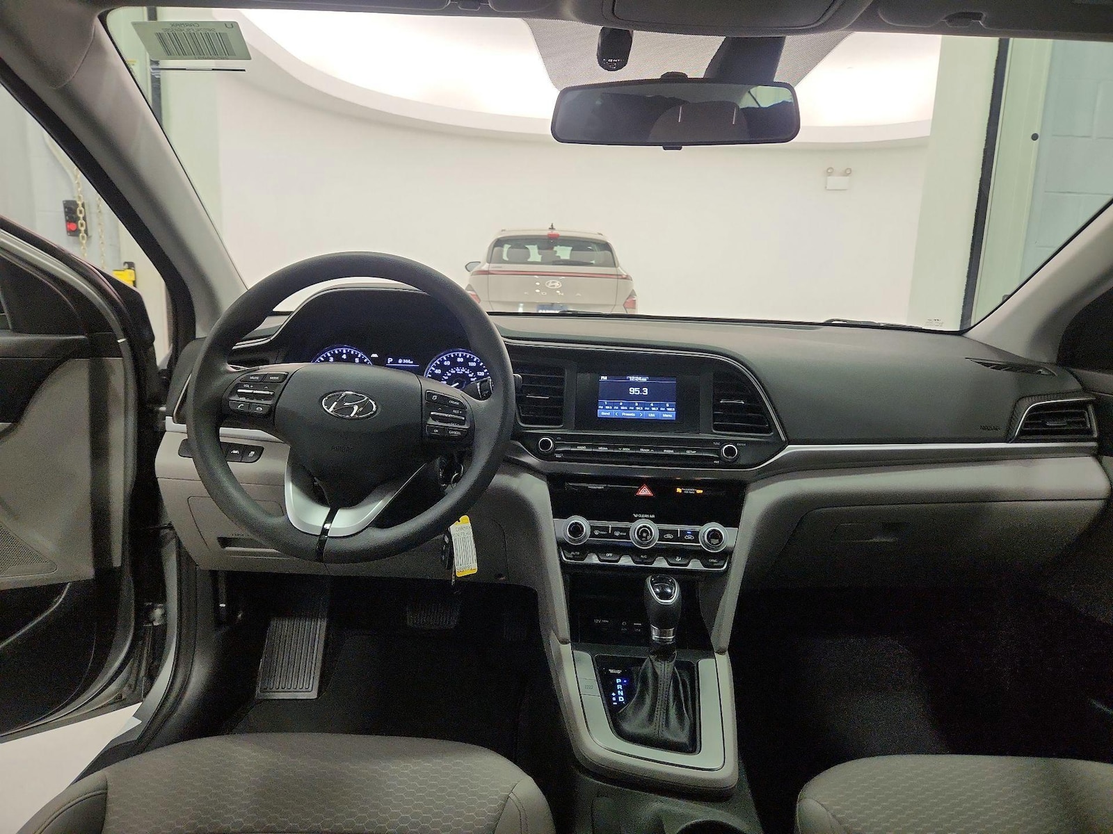 2020 Hyundai Elantra SE - Photo 10