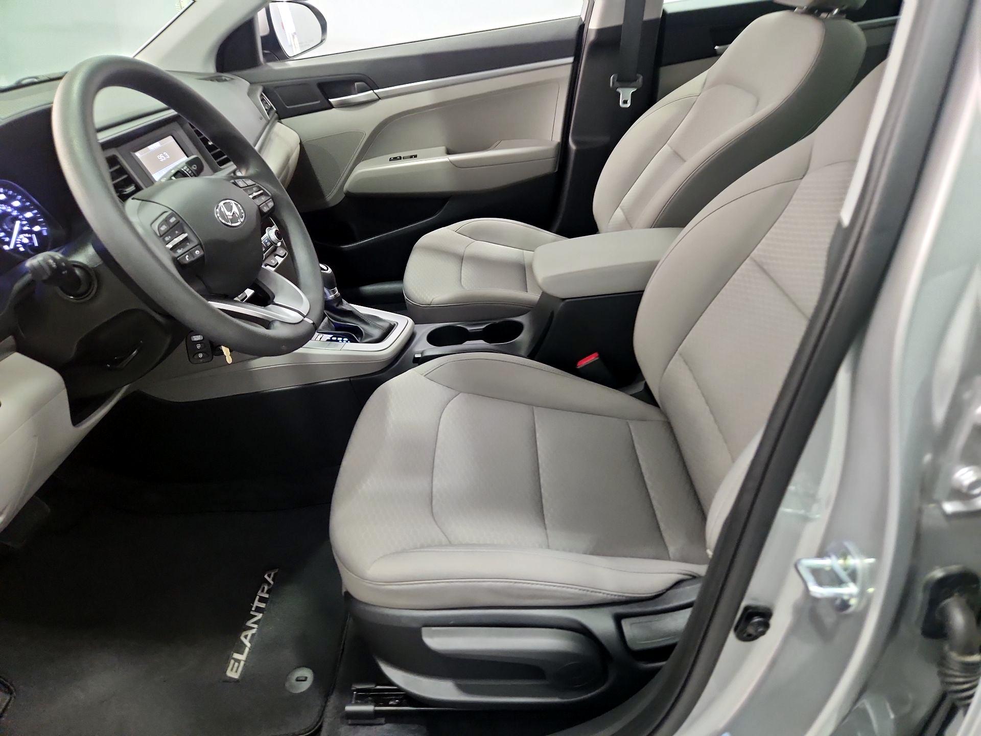 Thumbnail: 2020 Hyundai Elantra - 11