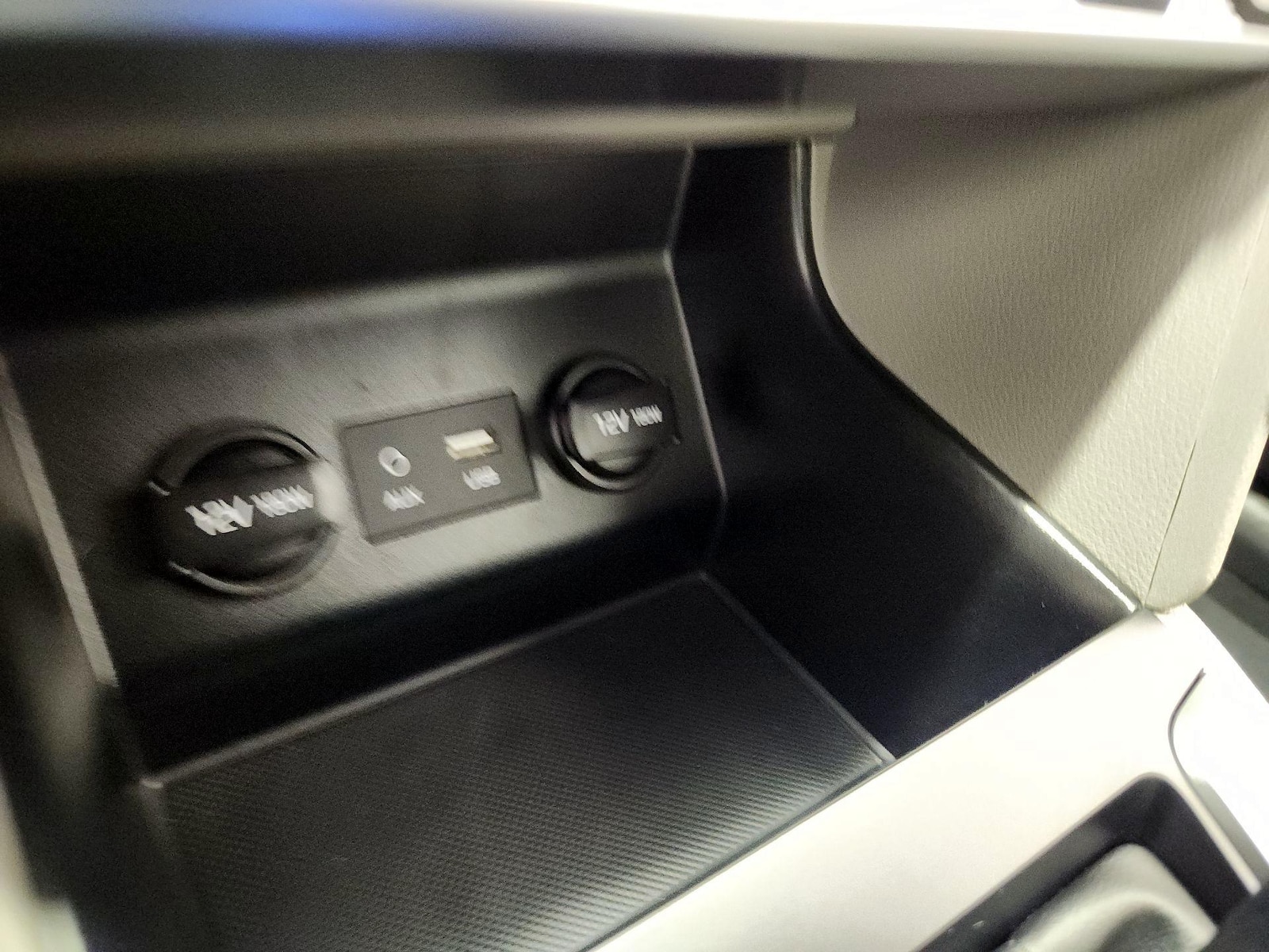 2020 Hyundai Elantra SE - Photo 19