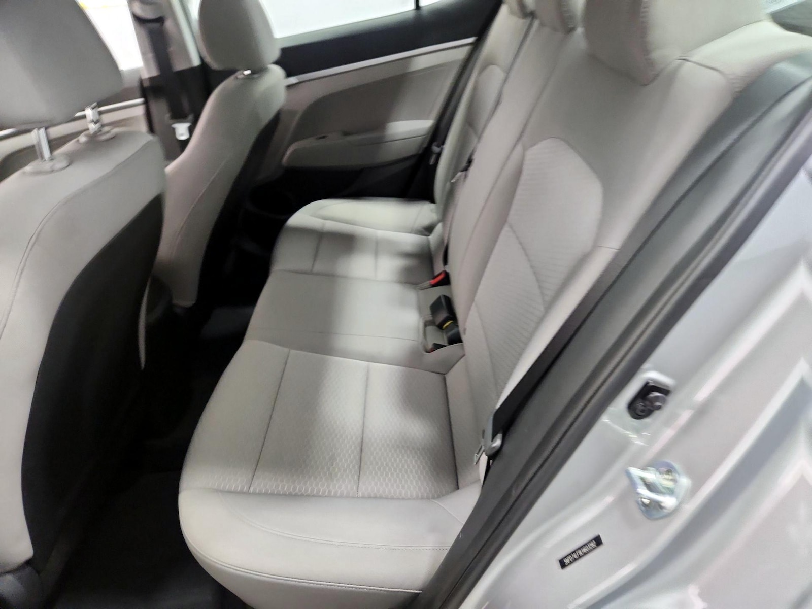 2020 Hyundai Elantra SE - Photo 20