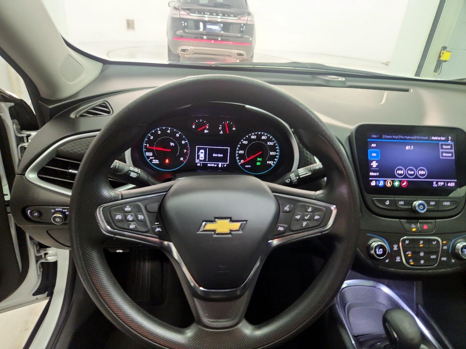 2023 Chevrolet Malibu 1LT - Photo 11