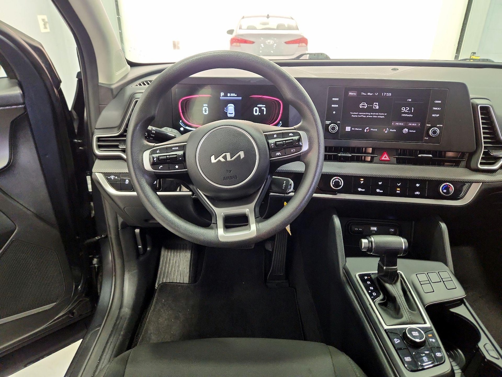 2024 Kia Sportage LX - Photo 11