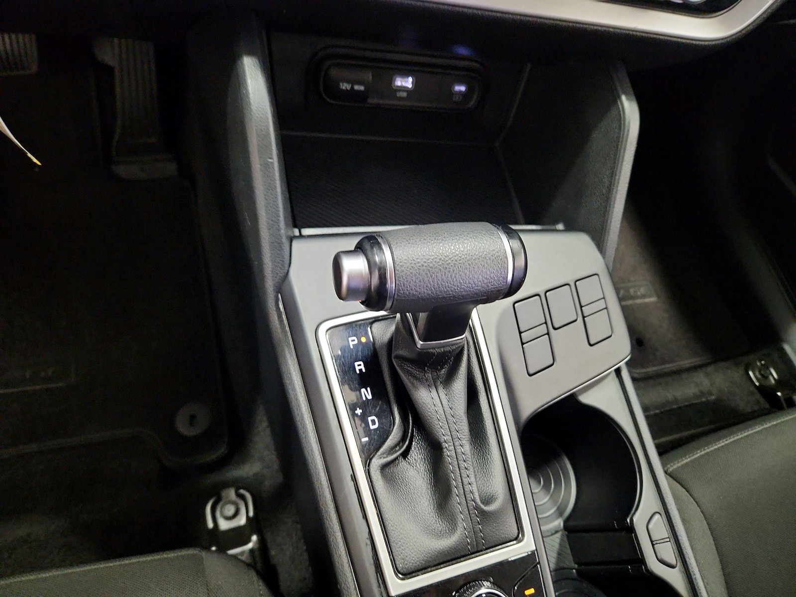 2024 Kia Sportage LX - Photo 18