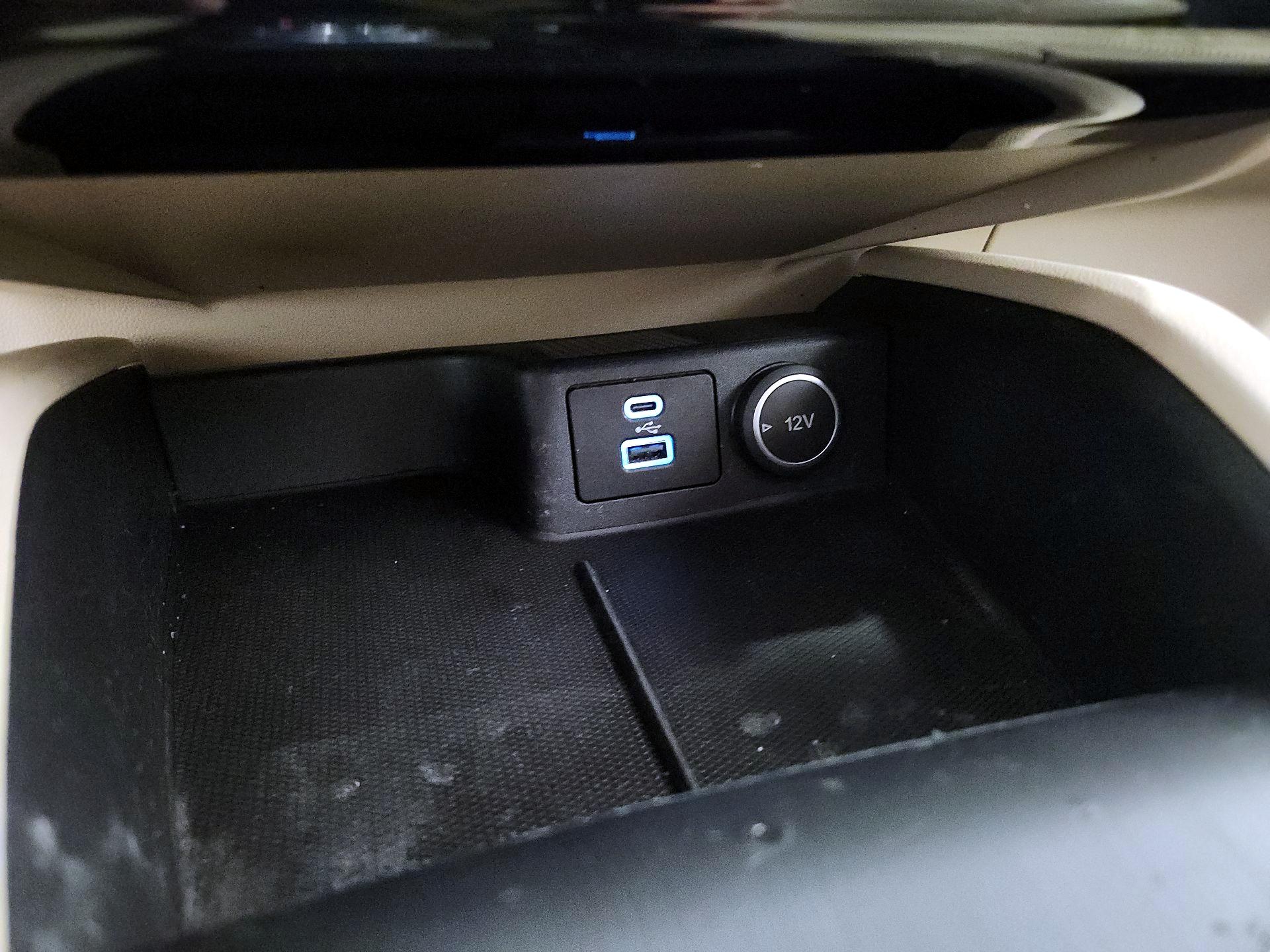 Thumbnail: 2021 Ford Escape - 19