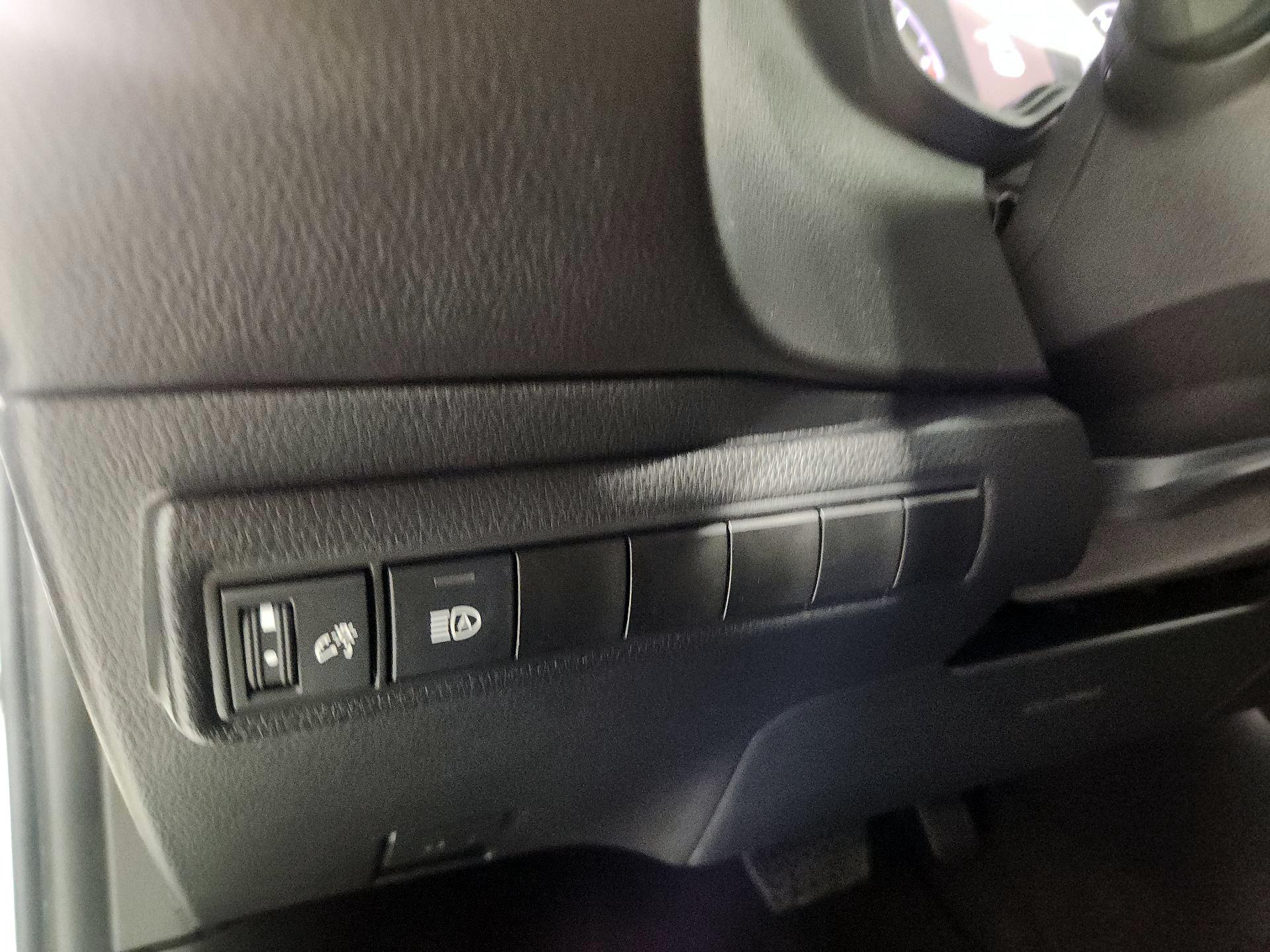 Thumbnail: 2025 Toyota Corolla - 13