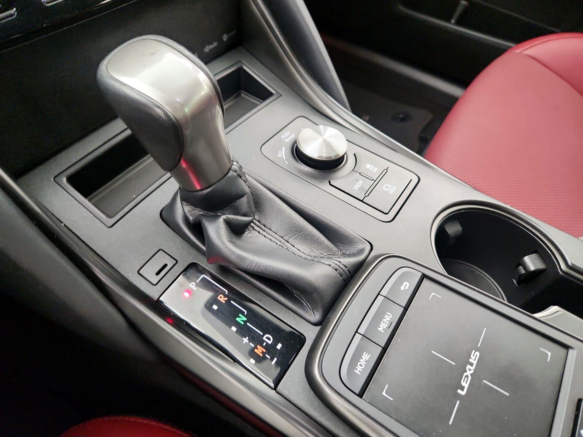 Thumbnail: 2022 Lexus IS - 17