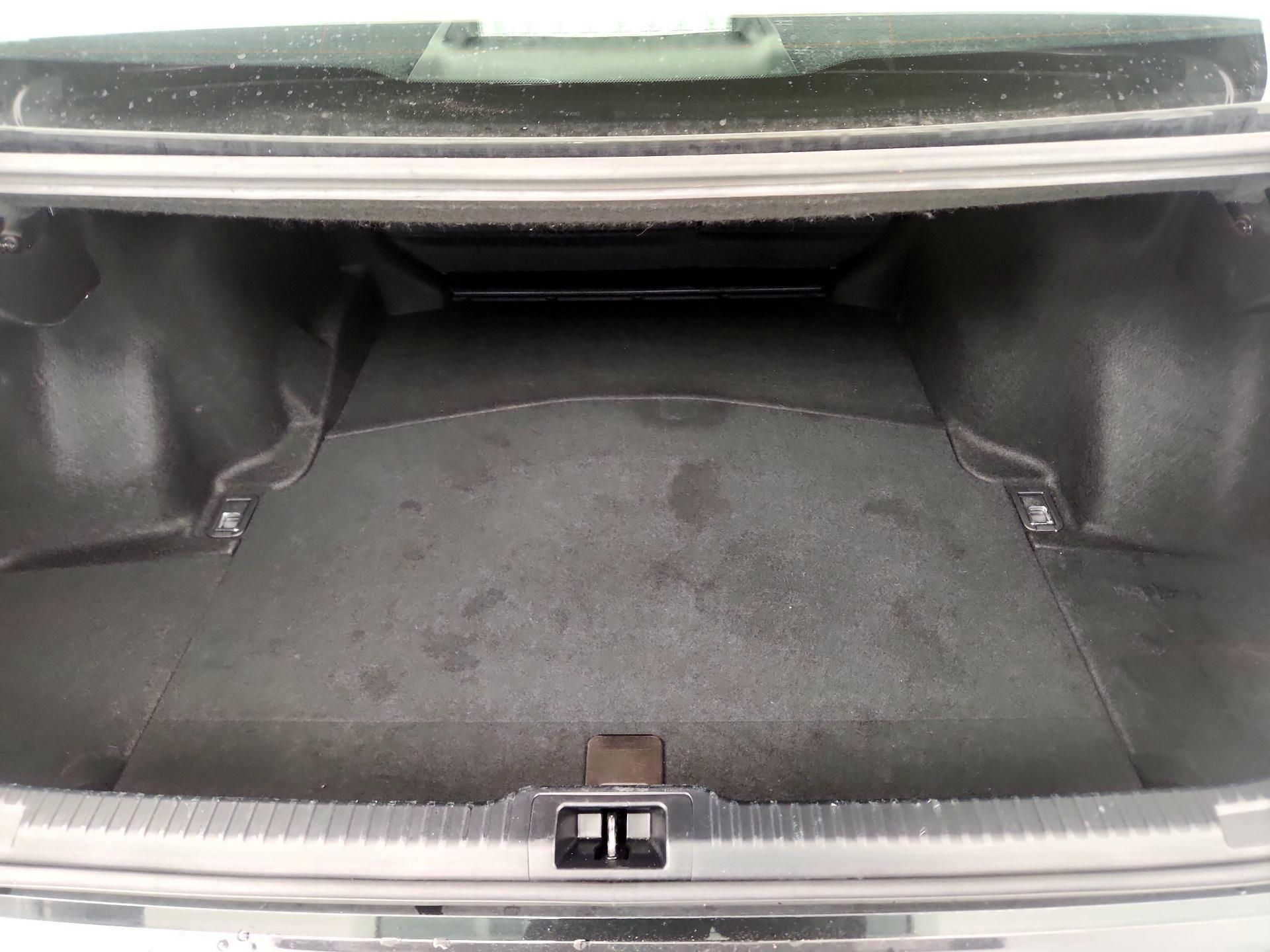 Thumbnail: 2022 Lexus IS - 20