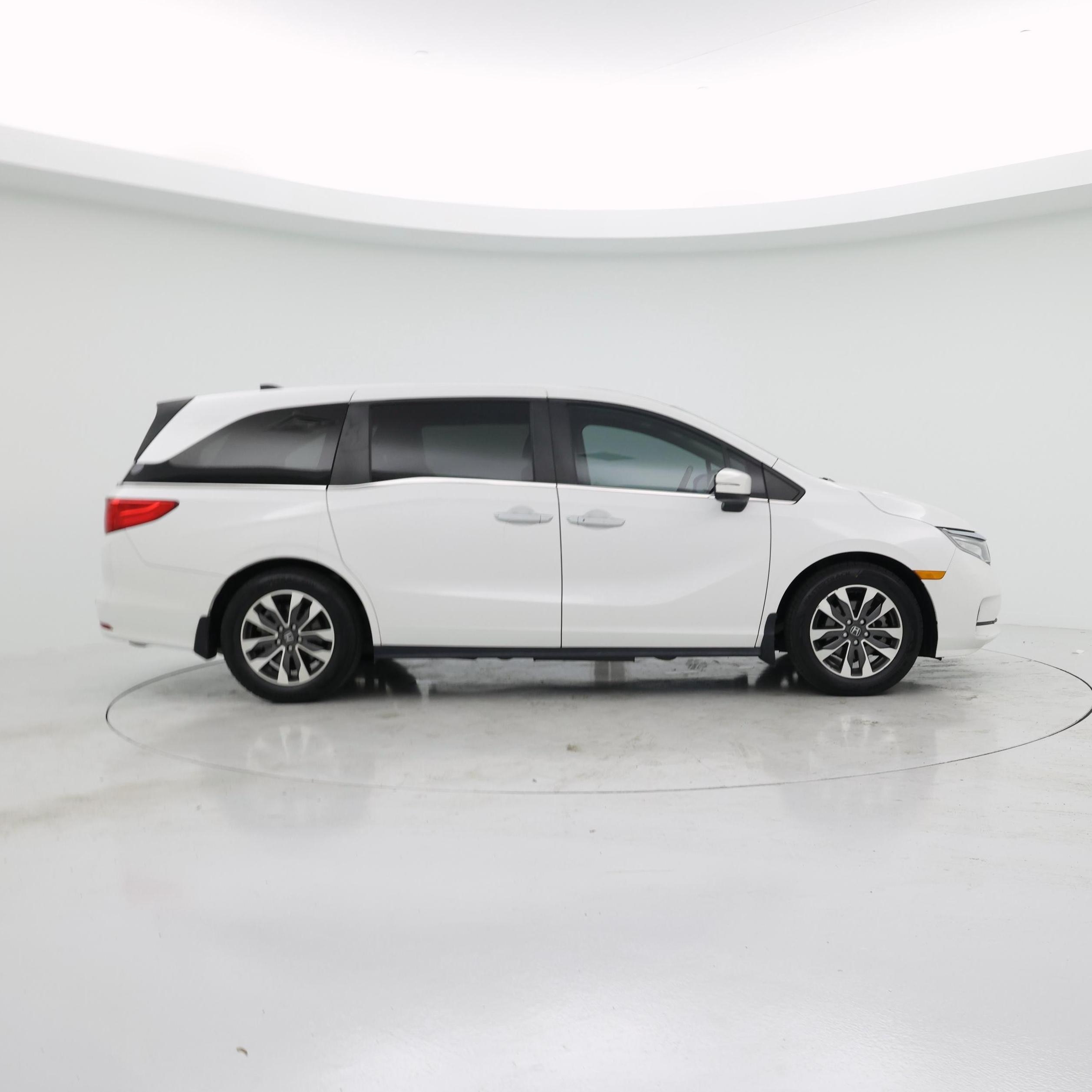 Thumbnail: 2023 Honda Odyssey - 7