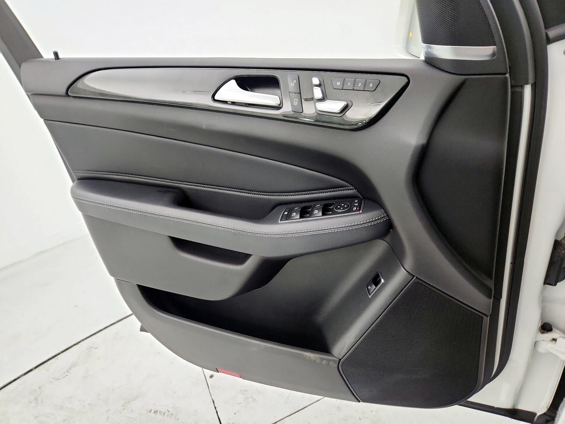 Thumbnail: 2018 Mercedes-Benz GLE - 12