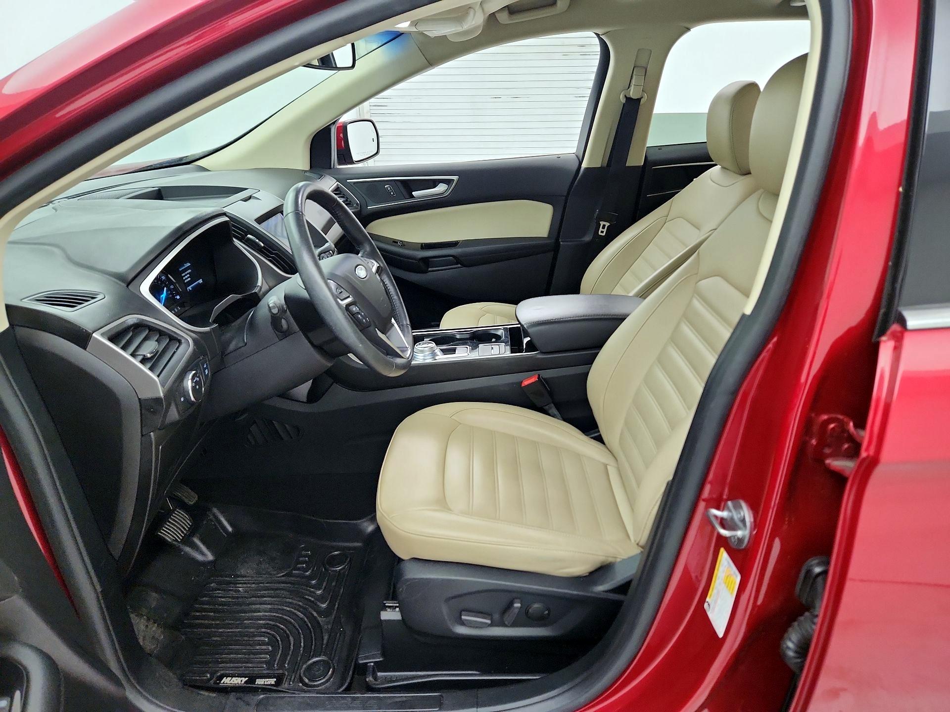 Thumbnail: 2020 Ford Edge - 11