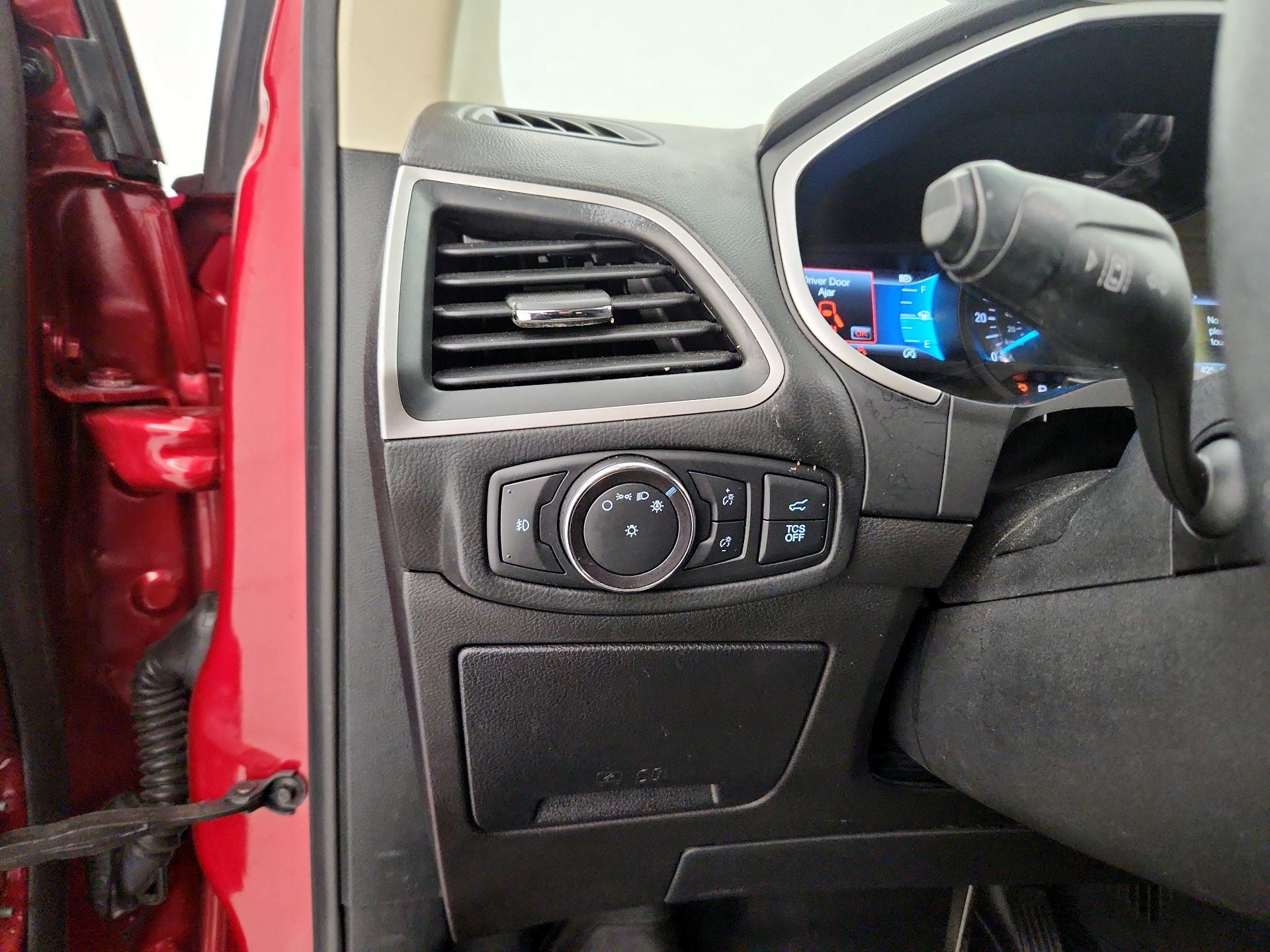 Thumbnail: 2020 Ford Edge - 13