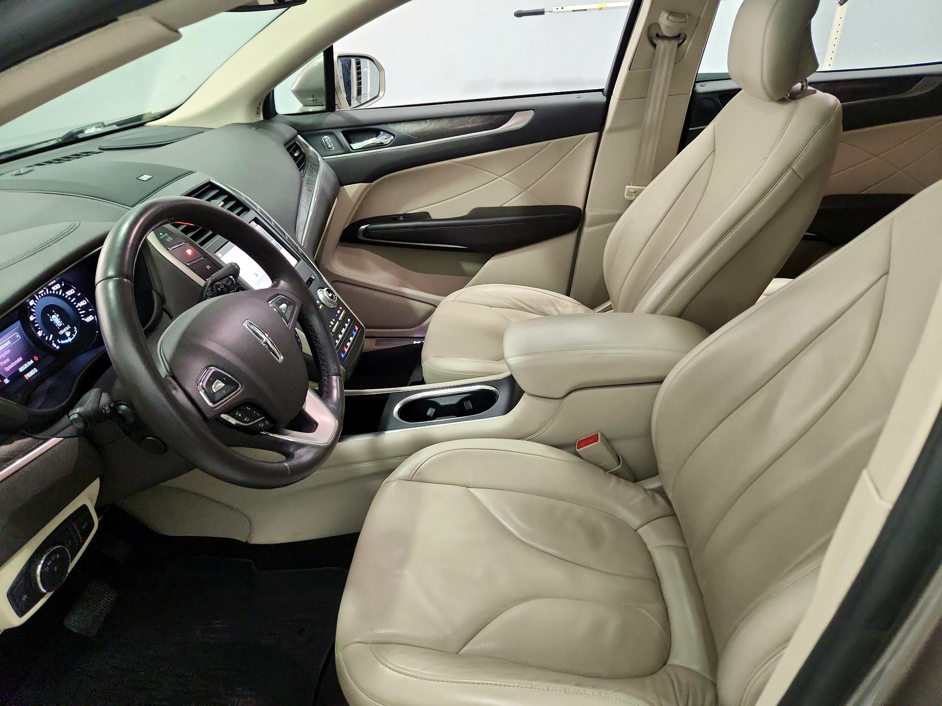 Thumbnail: 2019 Lincoln MKC - 11