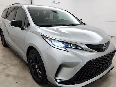 2022 Toyota Sienna Hybrid XSE
