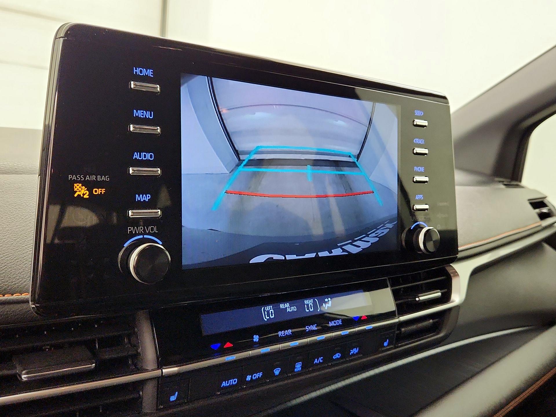 Thumbnail: 2022 Toyota Sienna - 13