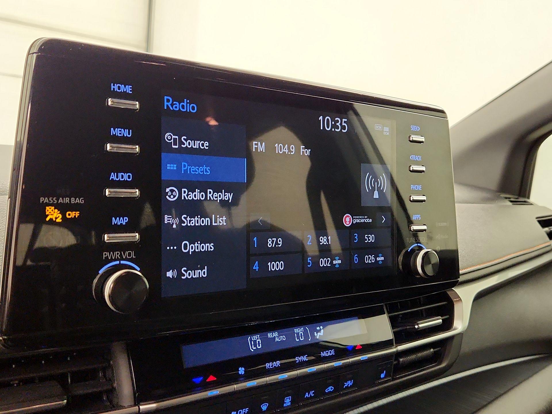 Thumbnail: 2022 Toyota Sienna - 14