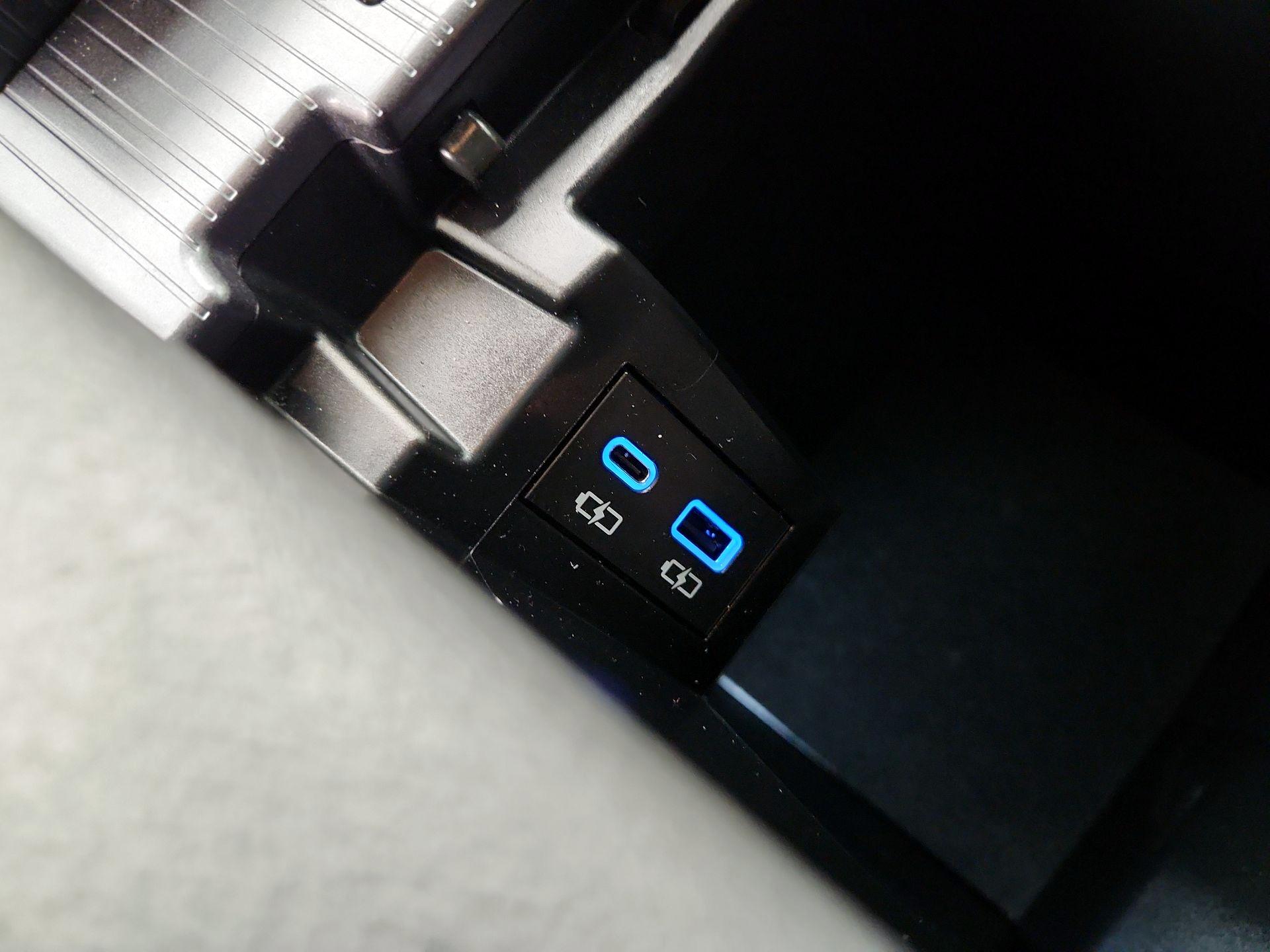 Thumbnail: 2022 Toyota Sienna - 17