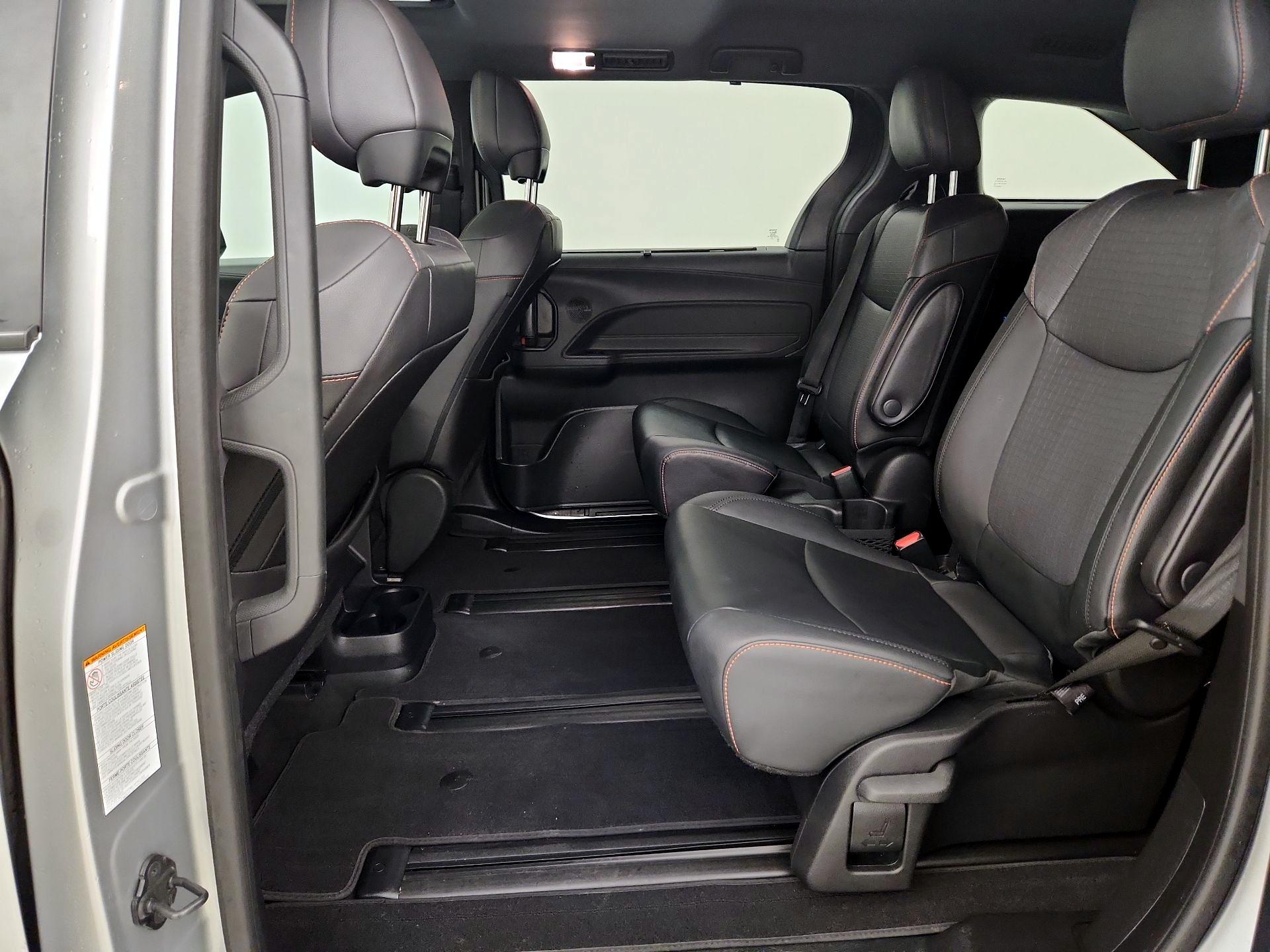 Thumbnail: 2022 Toyota Sienna - 19