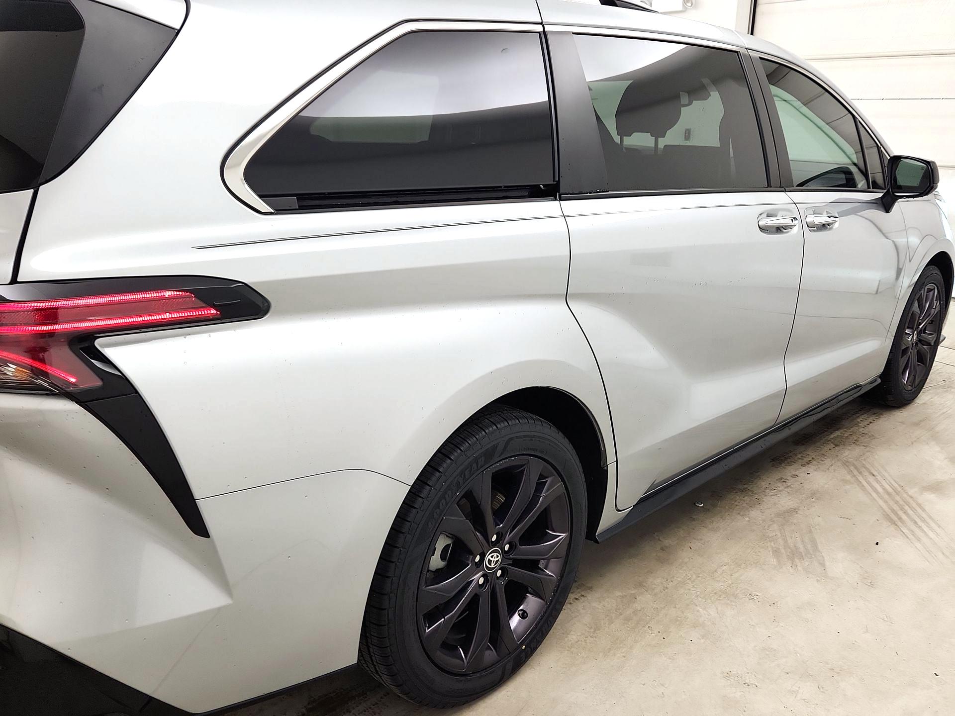 Thumbnail: 2022 Toyota Sienna - 5