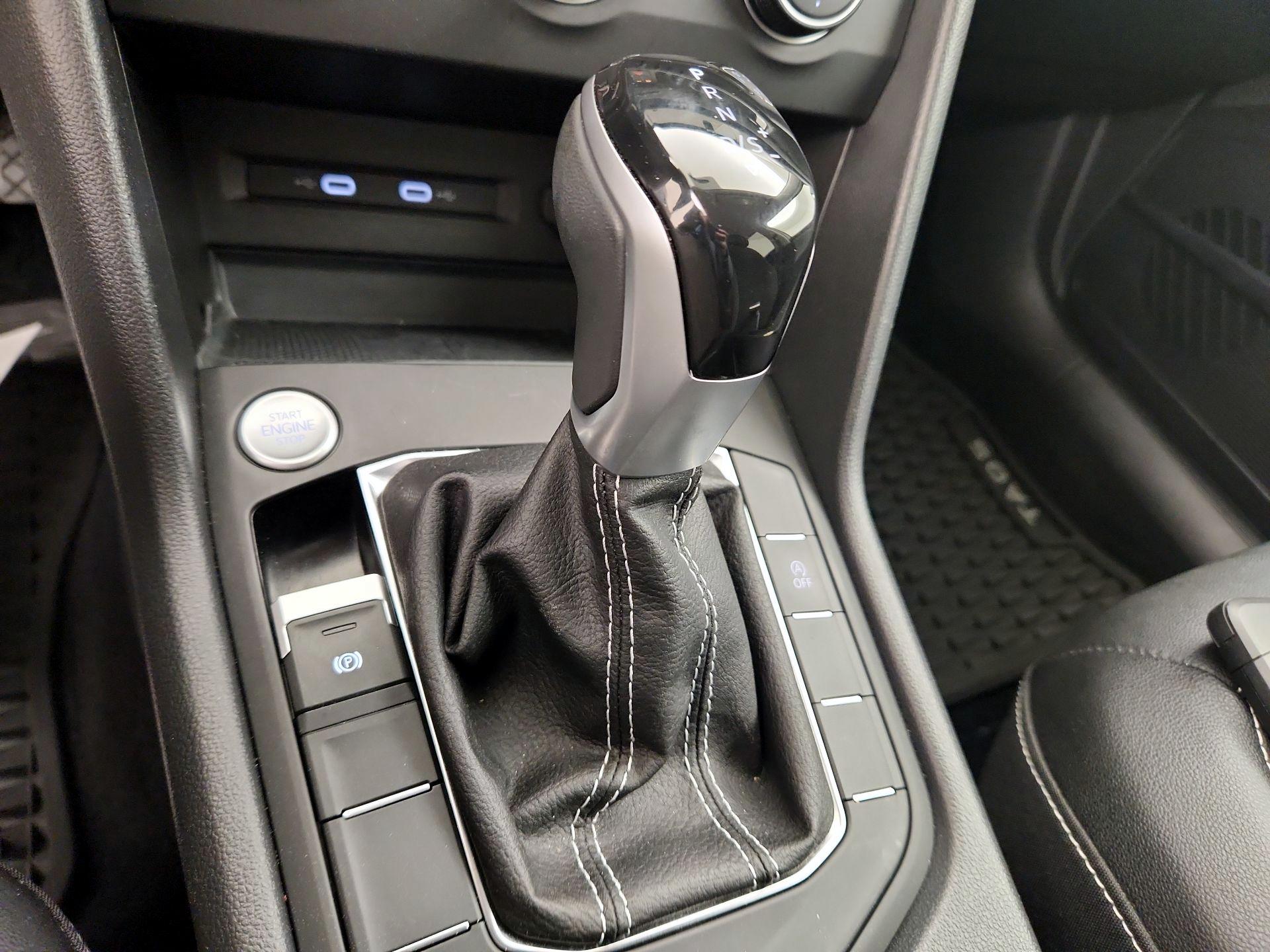 Thumbnail: 2022 Volkswagen Taos - 15