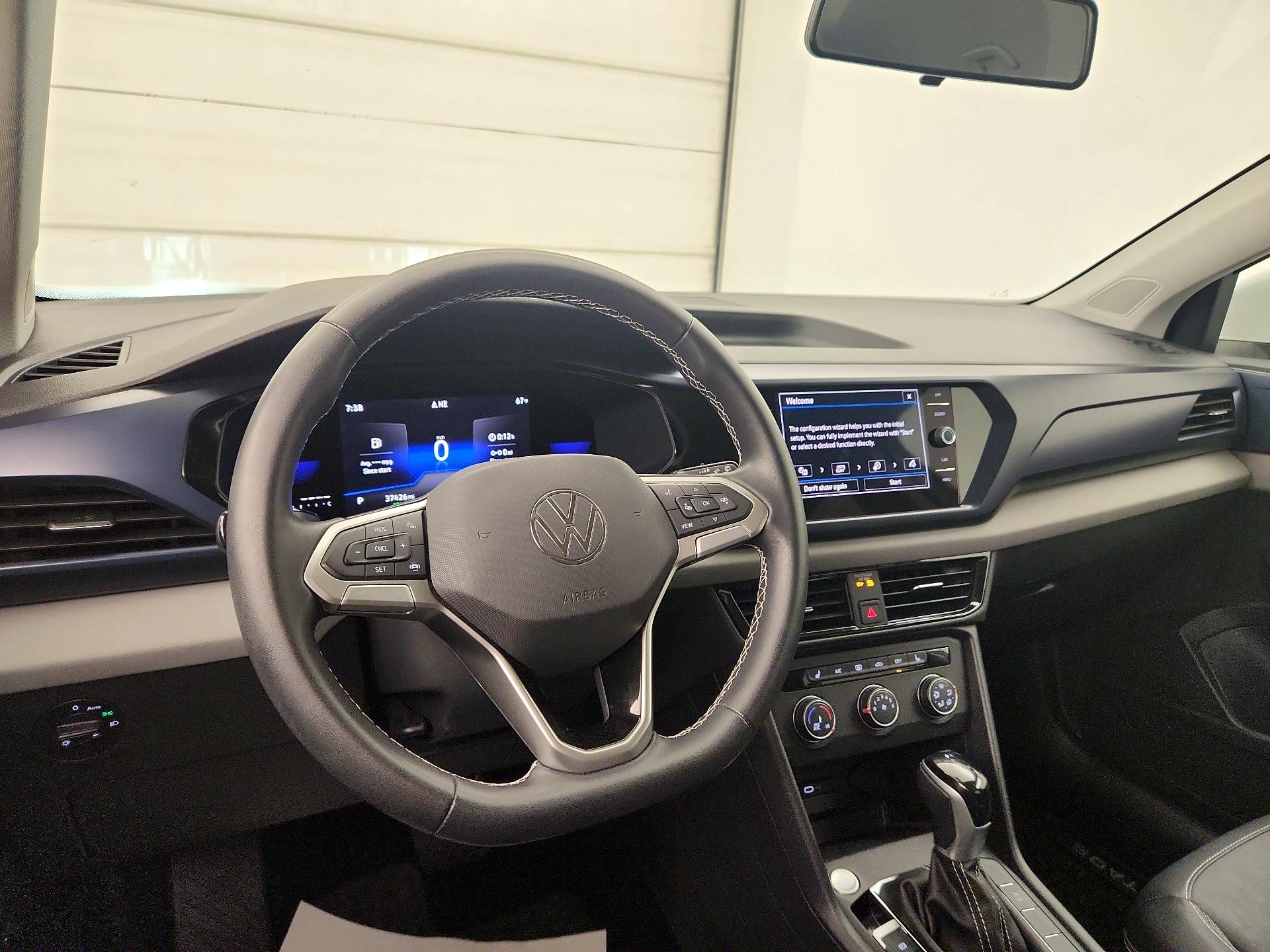 Thumbnail: 2022 Volkswagen Taos - 8