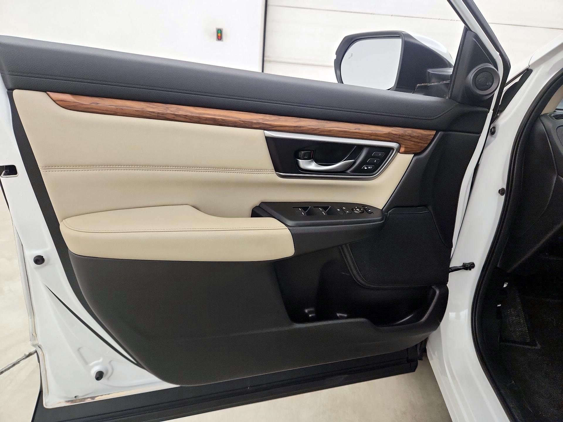 Thumbnail: 2020 Honda CR-V - 10