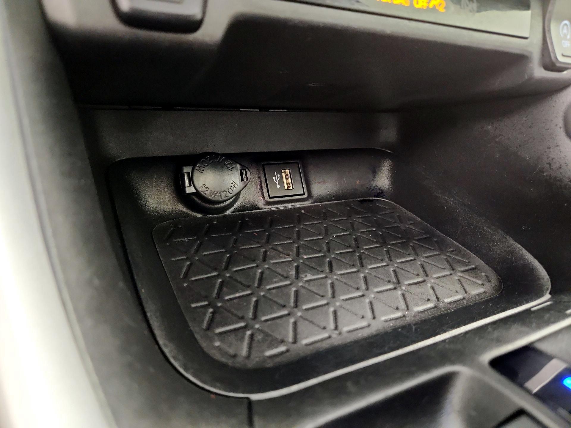 Thumbnail: 2023 Toyota RAV4 - 17