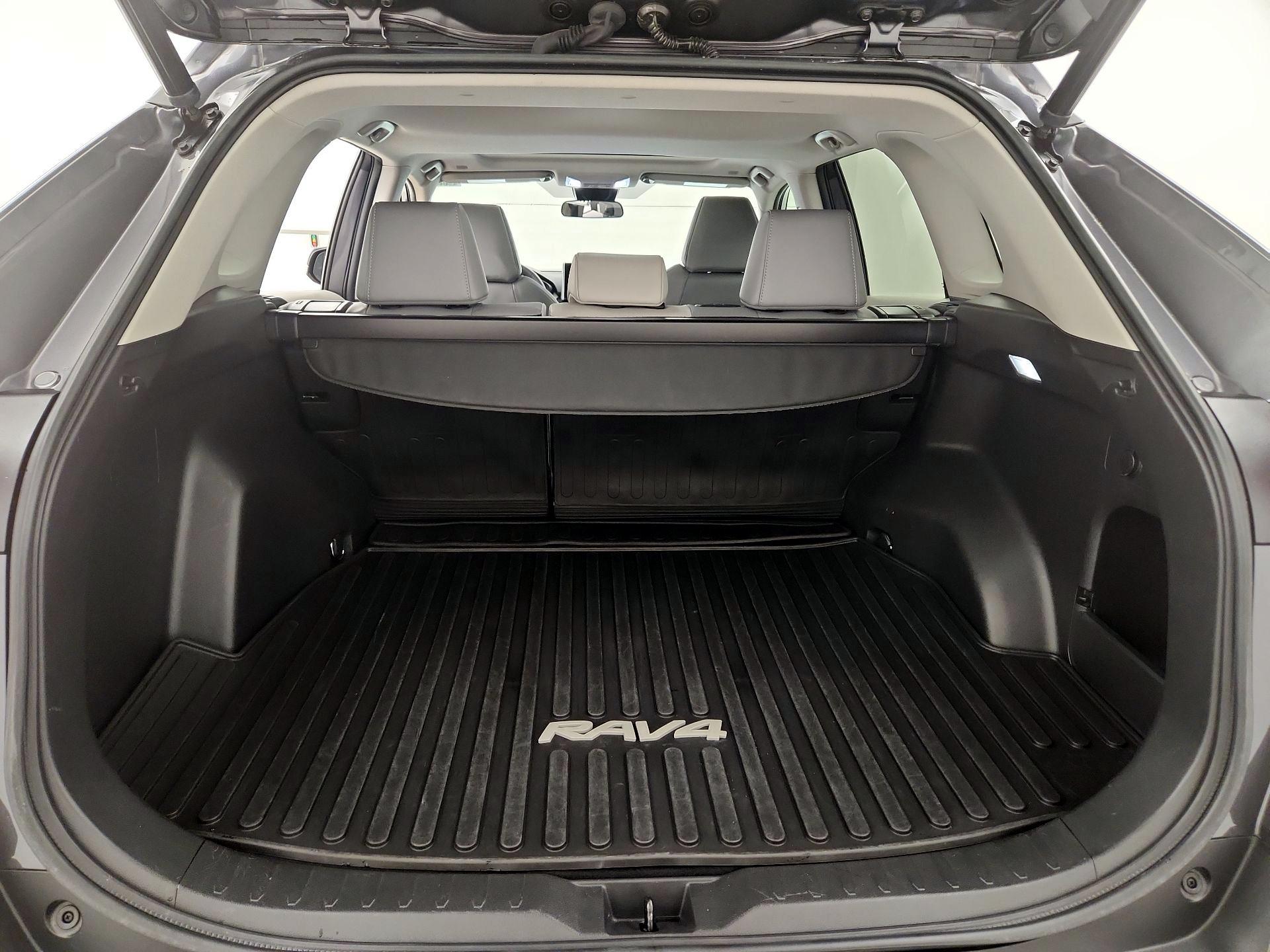 Thumbnail: 2023 Toyota RAV4 - 20