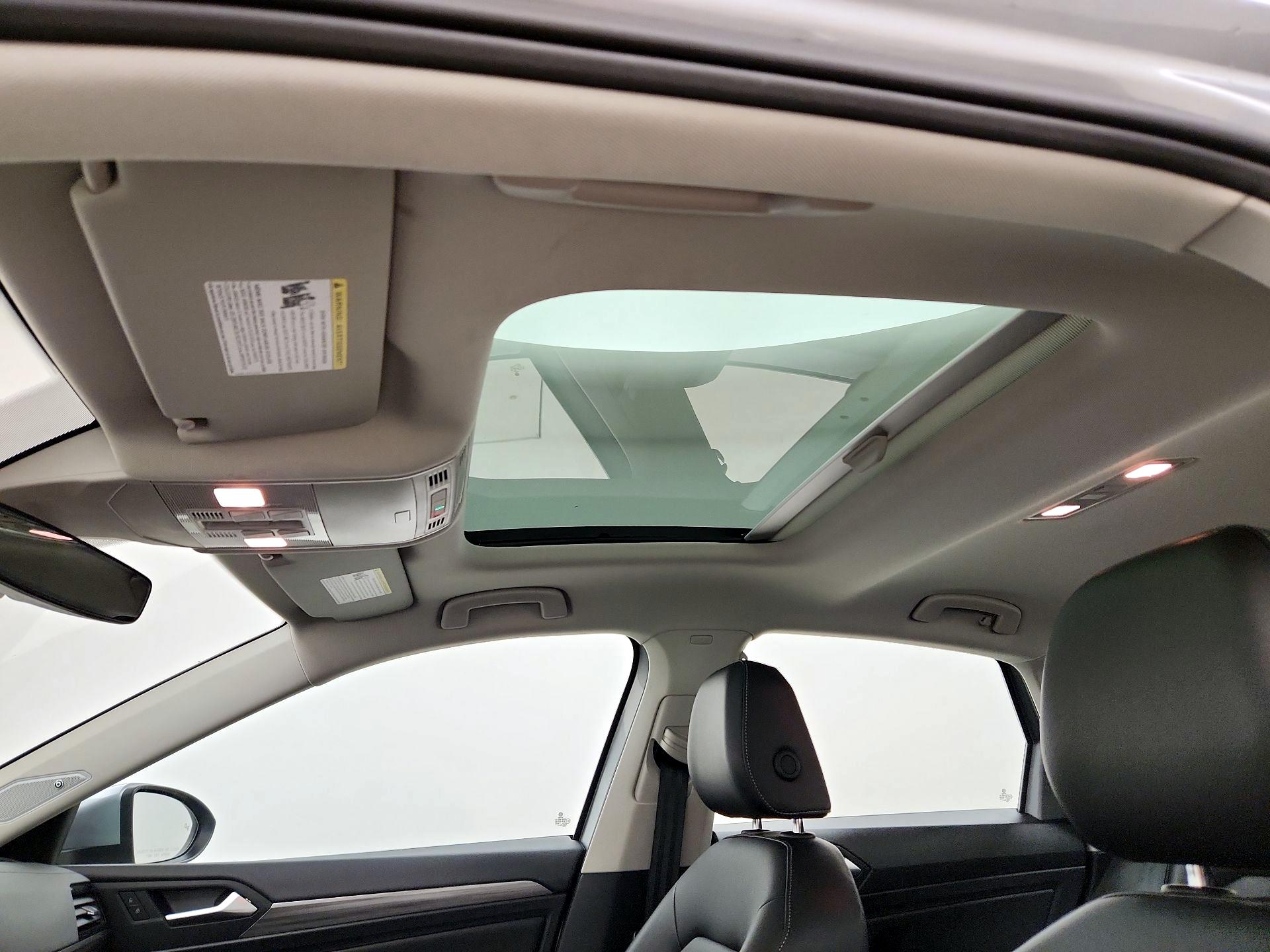 Thumbnail: 2021 Volkswagen Jetta - 17