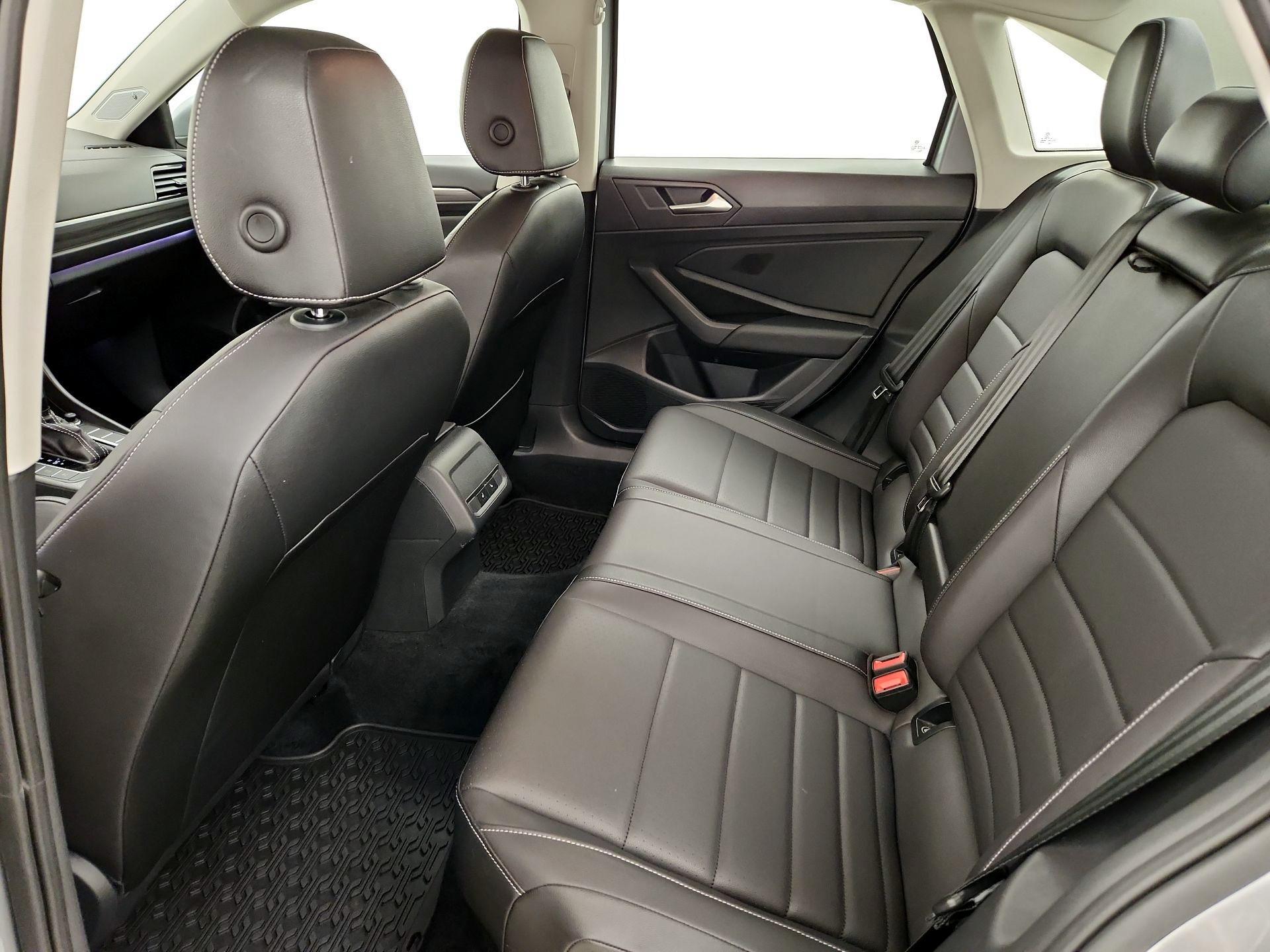 Thumbnail: 2021 Volkswagen Jetta - 18