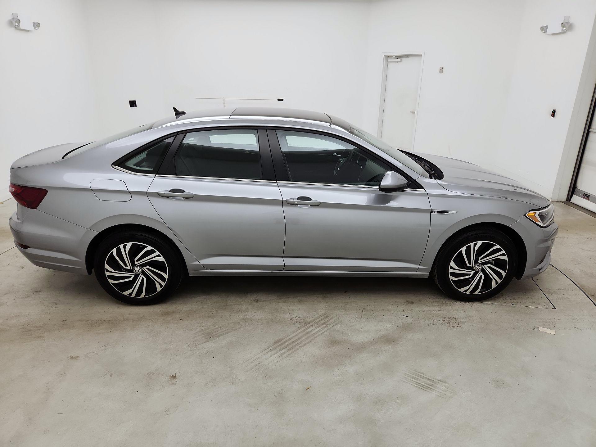 Thumbnail: 2021 Volkswagen Jetta - 4