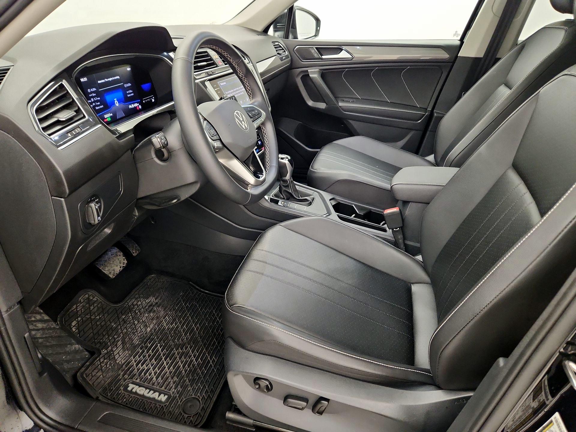 Thumbnail: 2022 Volkswagen Tiguan - 9