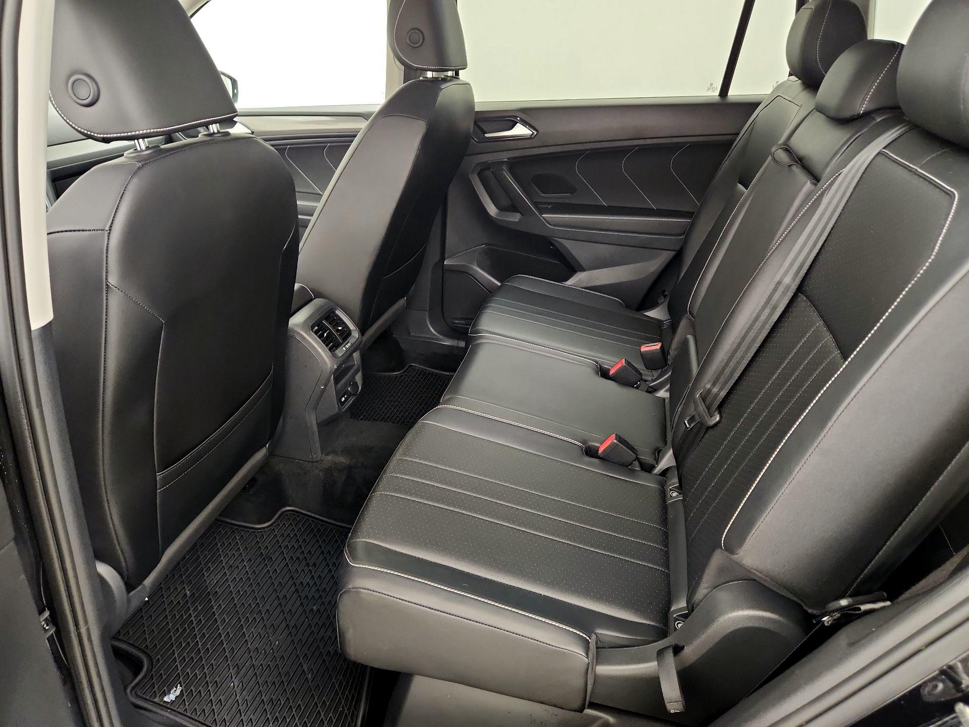 Thumbnail: 2022 Volkswagen Tiguan - 18