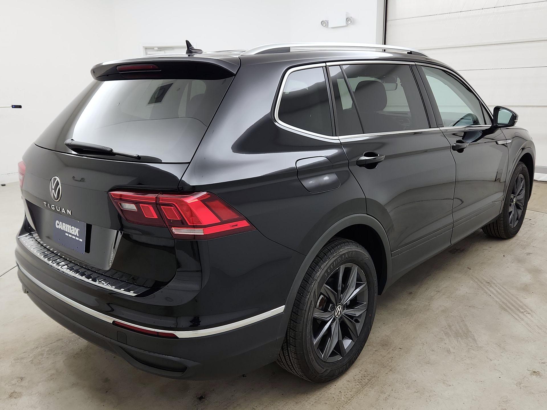 Thumbnail: 2022 Volkswagen Tiguan - 5