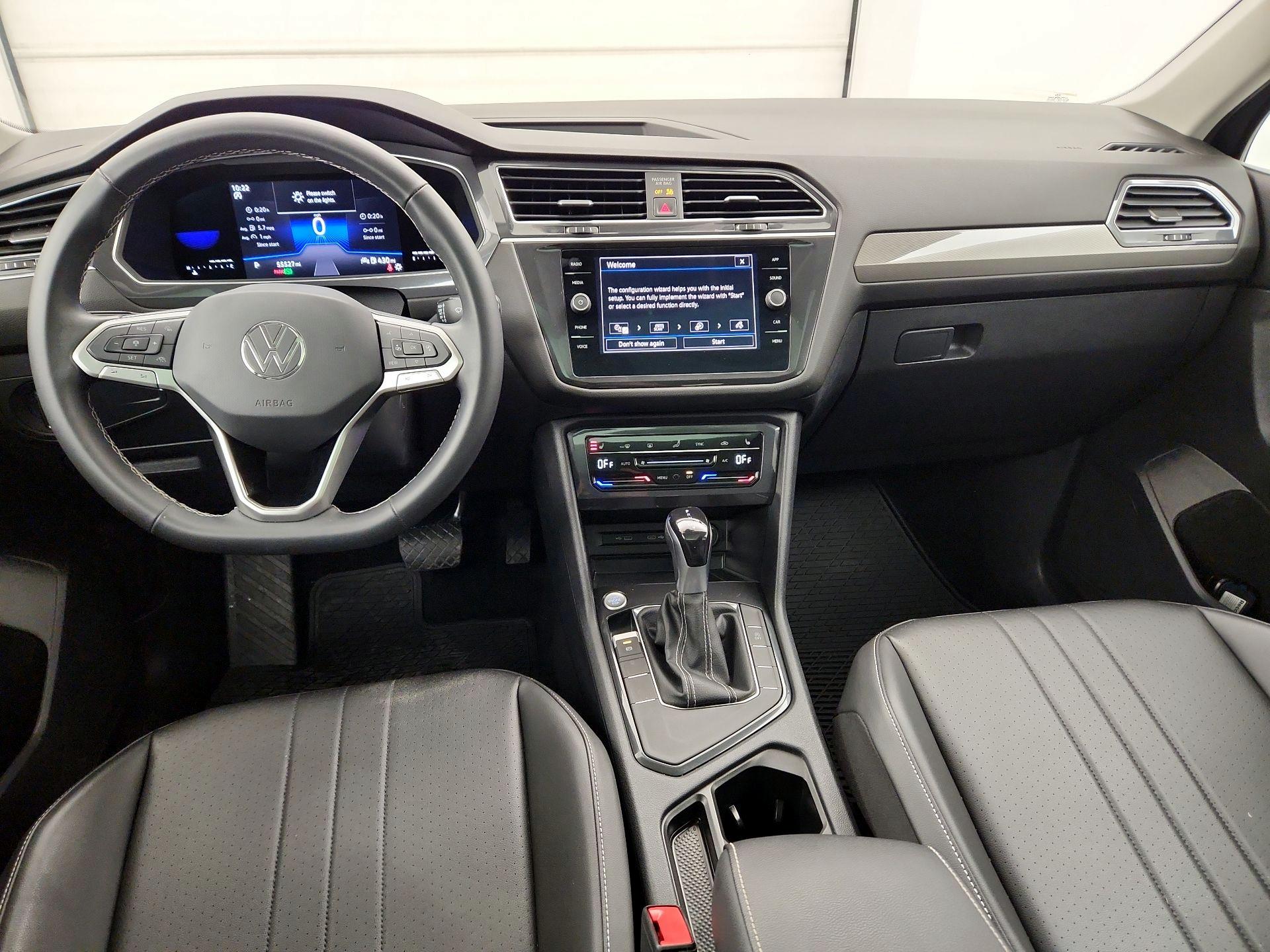 Thumbnail: 2022 Volkswagen Tiguan - 8